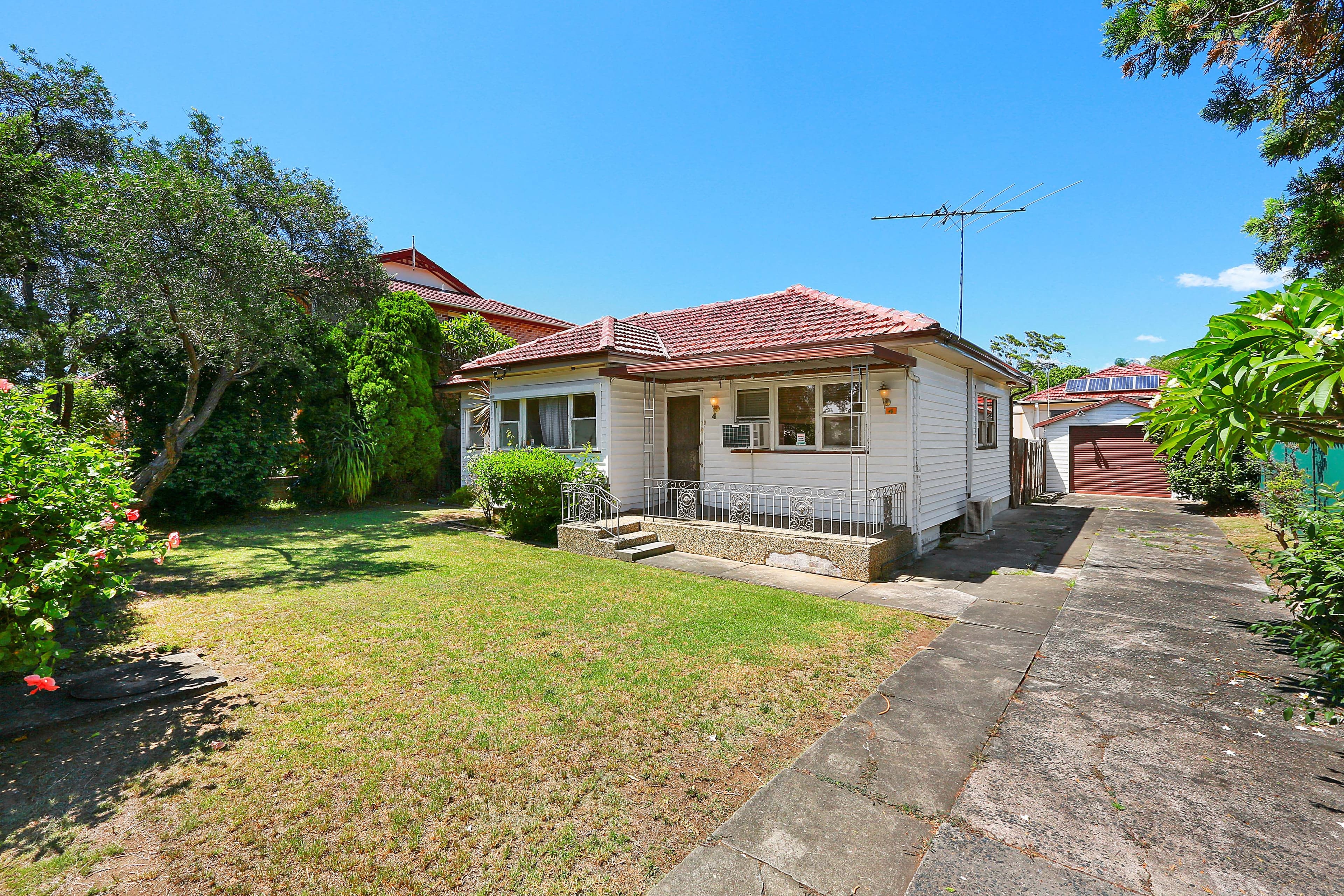 4 Matthew Street, Merrylands - Image 1