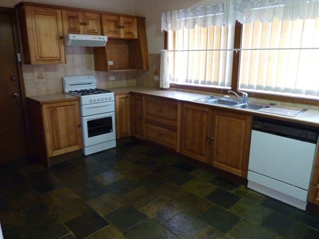 19 Balmer Crescent, WOONONA NSW 2517, Woonona - Thumbnail 3