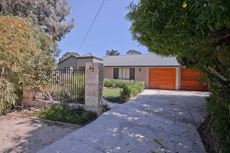 35 Coronilla Way, FORRESTFIELD WA 6058, Forrestfield - Thumbnail 2