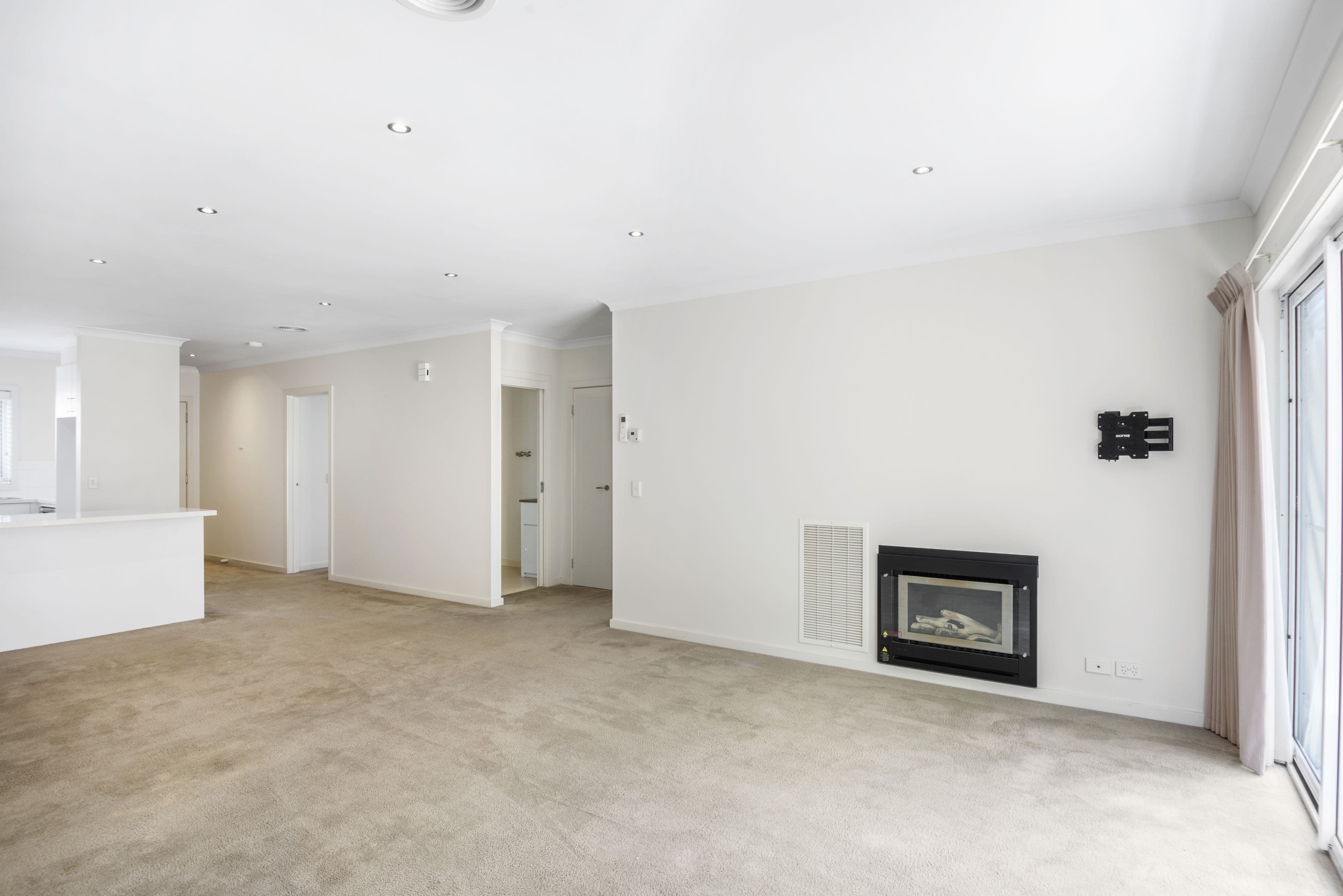 6 Brighton Court, Wendouree VIC 3355, Wendouree - Thumbnail 6