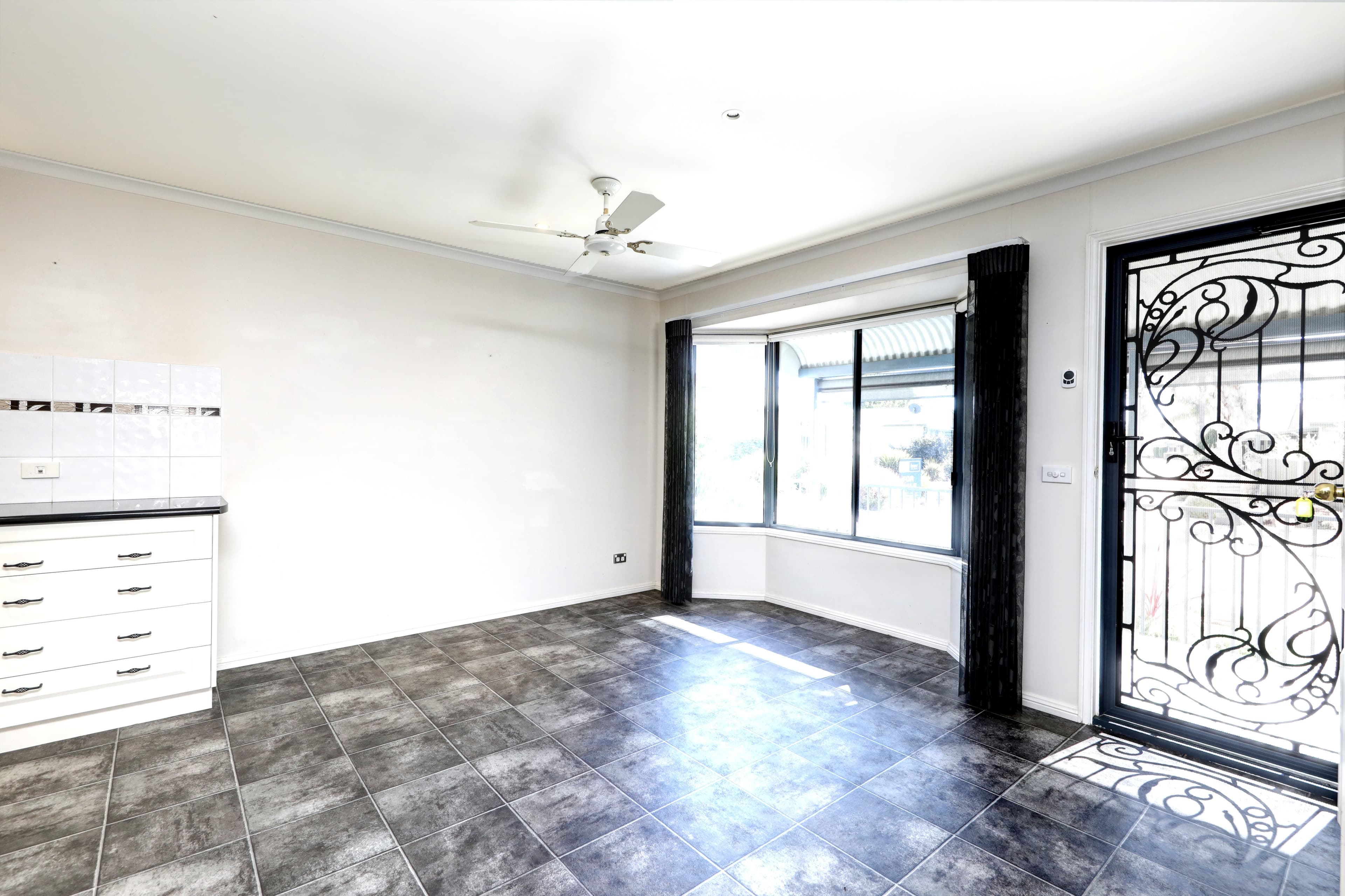 15 Lakeside Drive, Oasis Village, Cobram VIC 3644, Cobram - Thumbnail 5