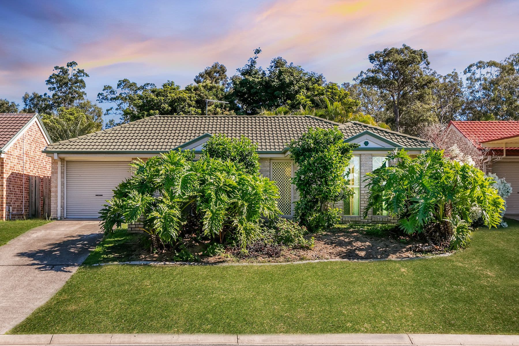 12 Park Close, Hillcrest QLD 4118, Hillcrest - Thumbnail 2