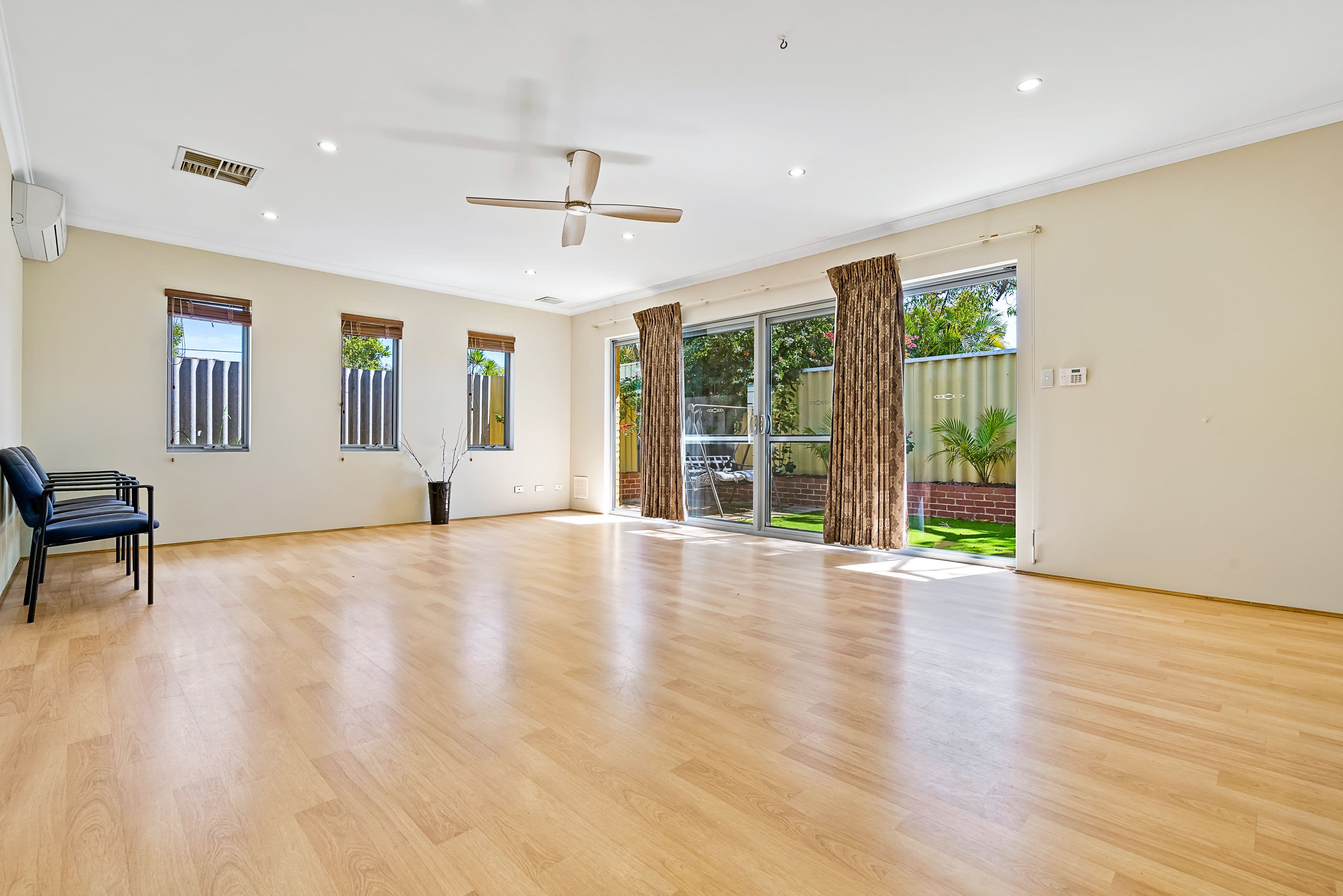 159A Huntriss Road, Doubleview WA 6018, Doubleview - Thumbnail 3