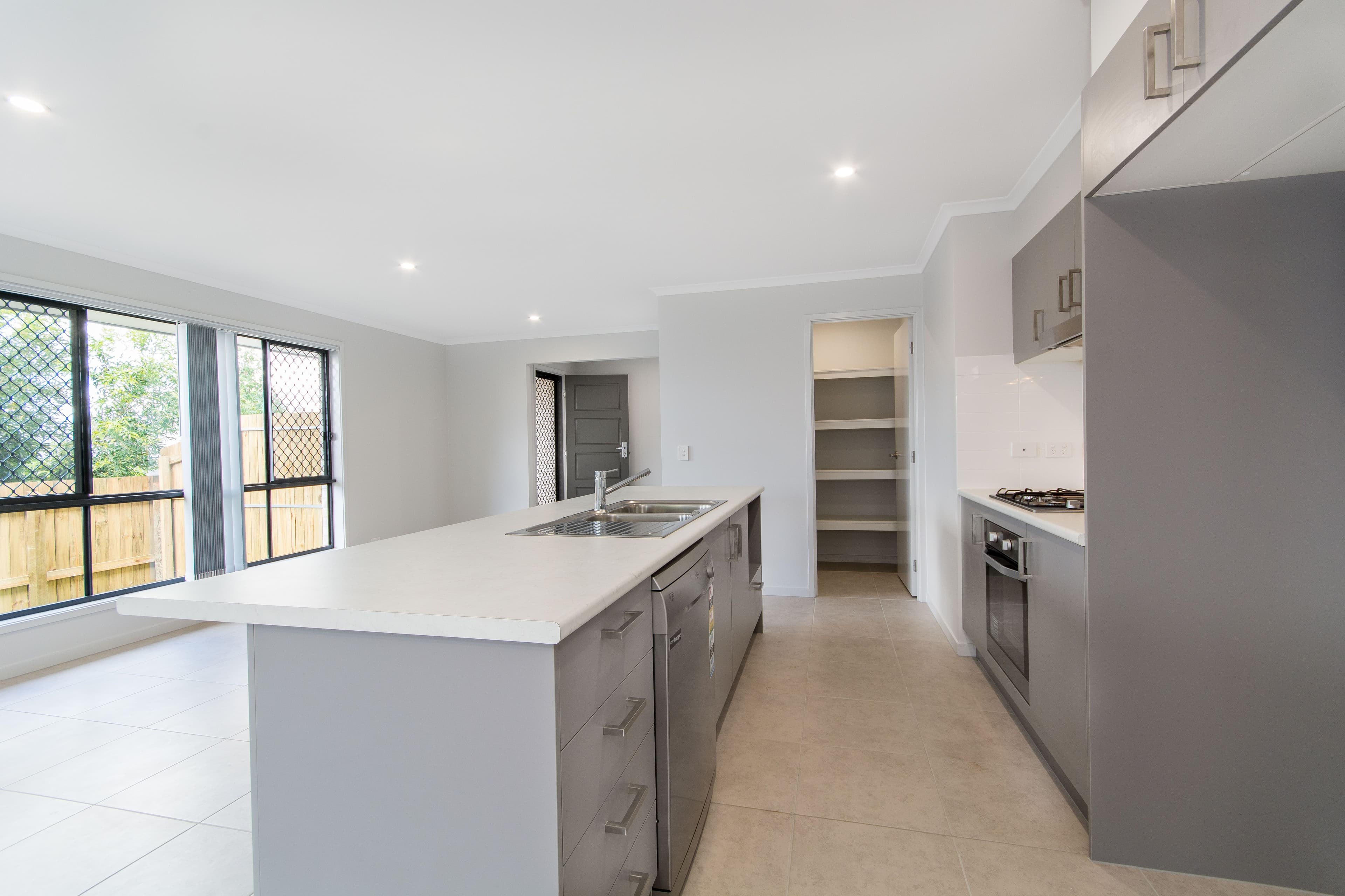 4 Valuniu Place, Boronia Heights QLD 4124, Boronia Heights - Thumbnail 2