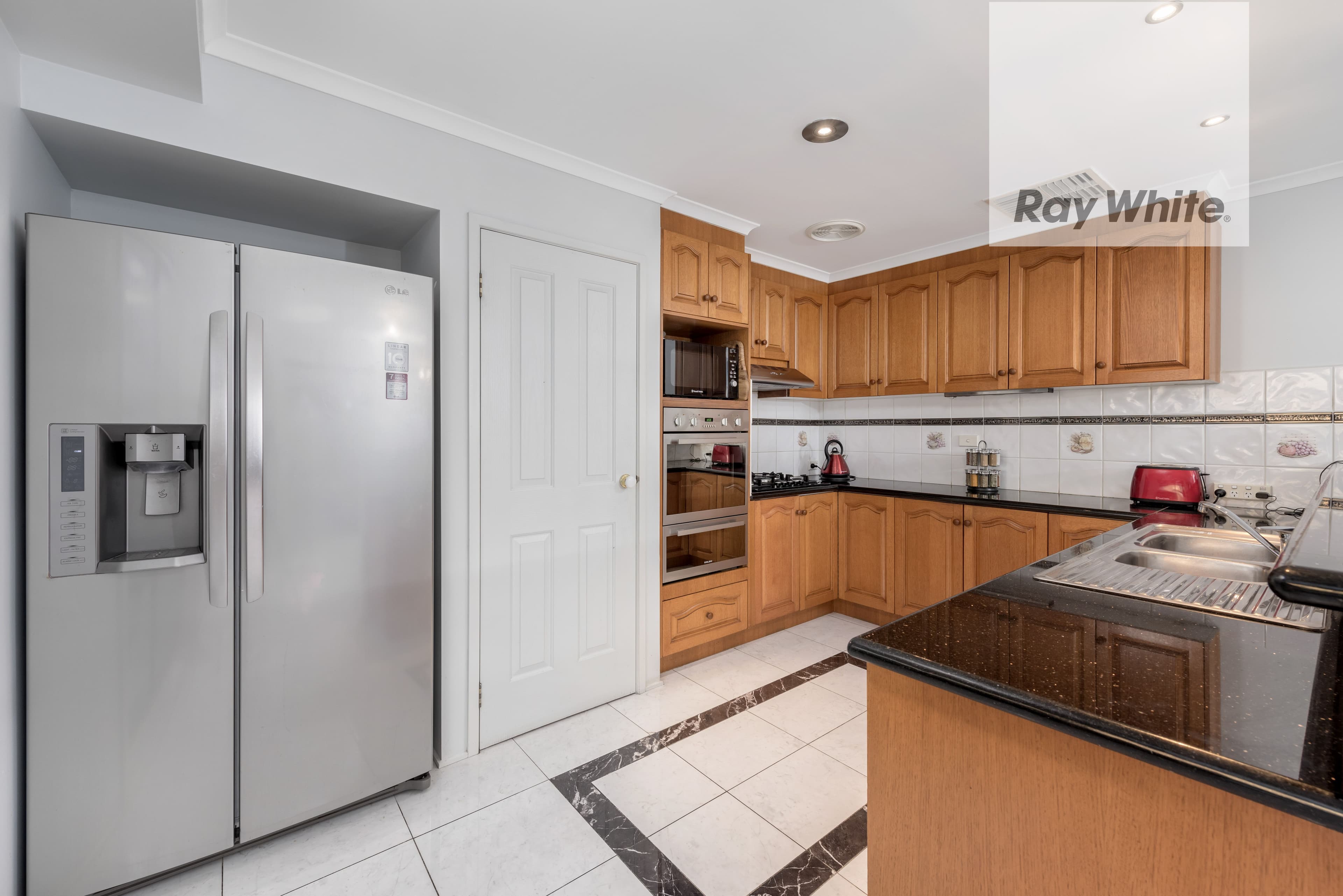14 Timberglades Drive, Bundoora VIC 3083, Bundoora - Thumbnail 3