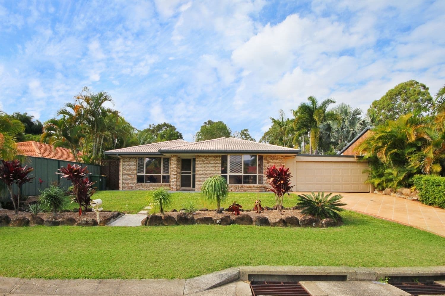 24 Ziedan Drive, MUDGEERABA QLD 4213, Mudgeeraba - Image 1