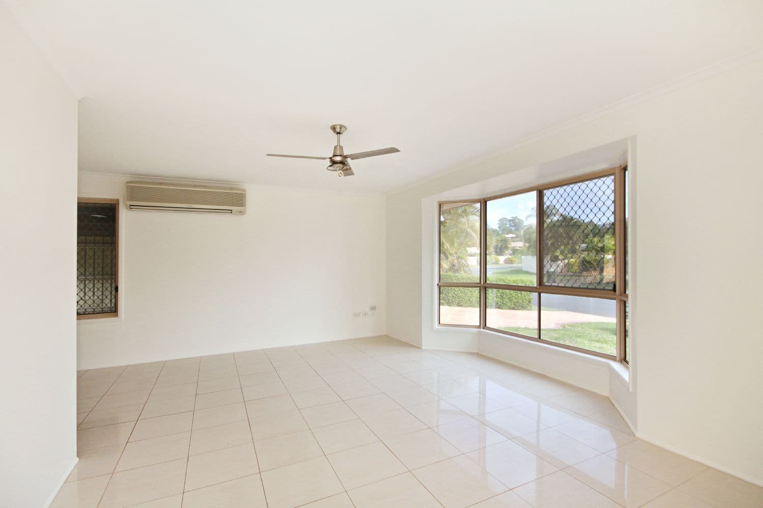 24 Ziedan Drive, MUDGEERABA QLD 4213, Mudgeeraba - Thumbnail 4