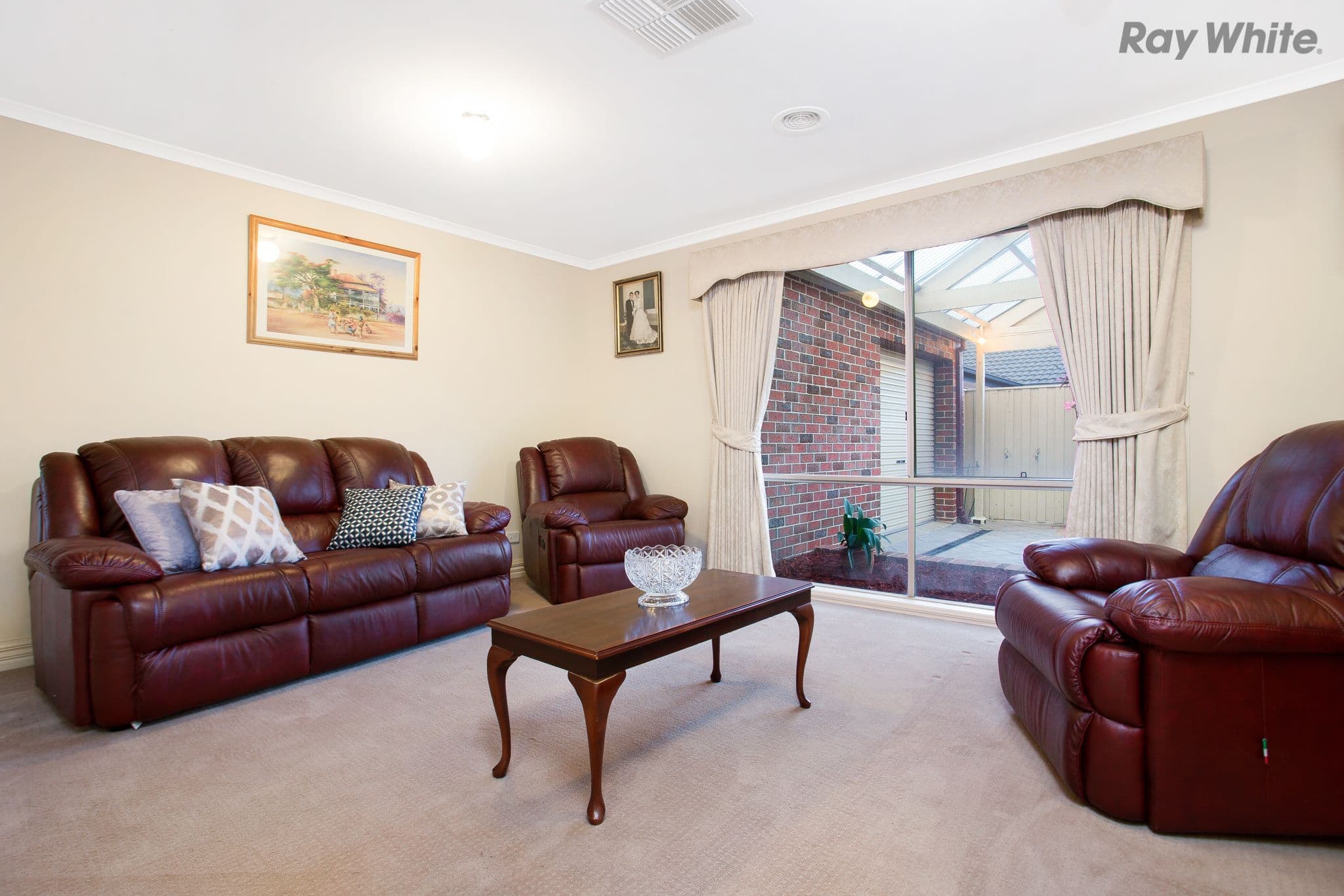 5 Conifer Place, Hillside VIC 3037, Hillside - Thumbnail 2