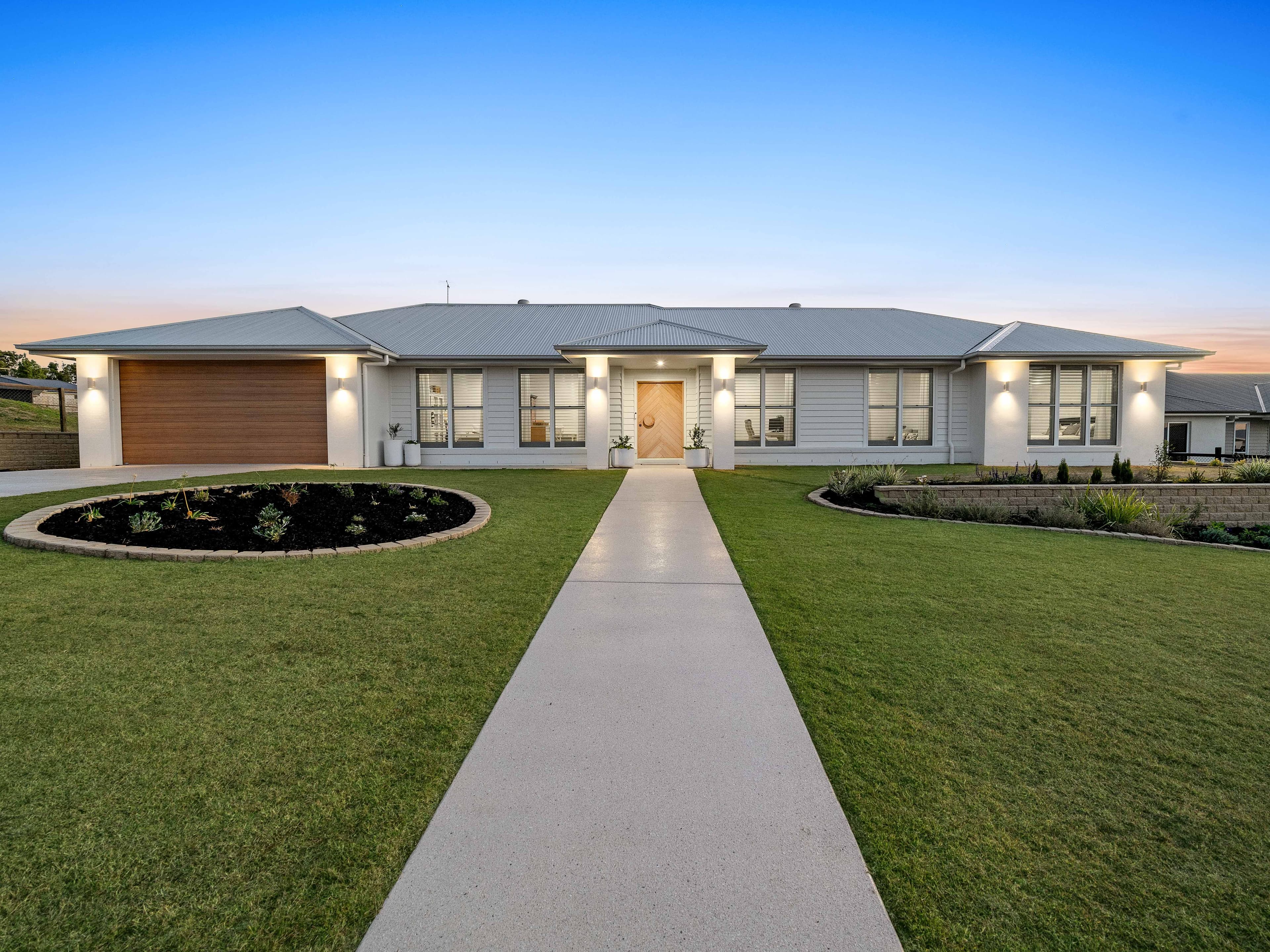 8 Parkdale Place, Kensington Grove QLD 4341, Kensington Grove - Image 1