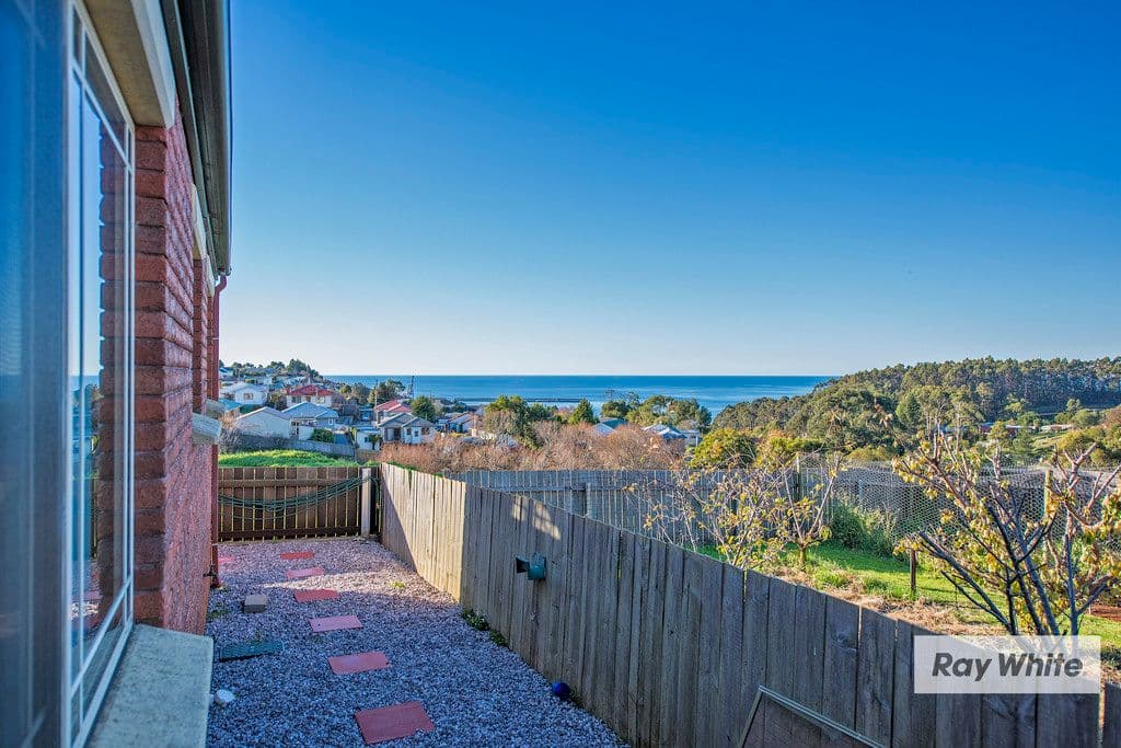 21 Abbott Street, Upper Burnie TAS 7320, Upper Burnie - Thumbnail 8