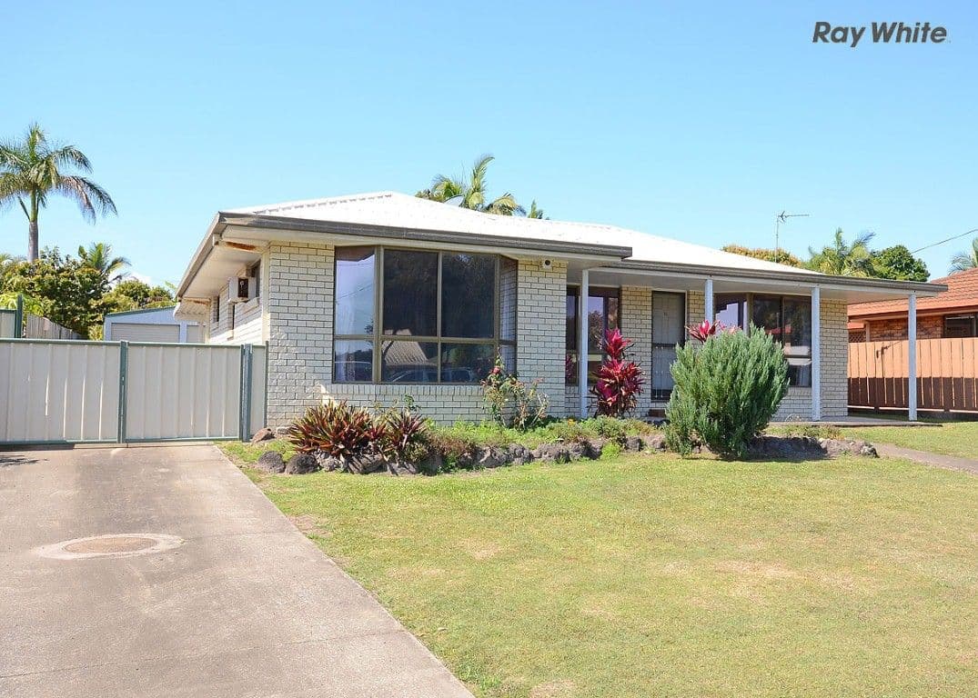 24 Hamer Drive, URANGAN QLD 4655, Urangan - Thumbnail 2