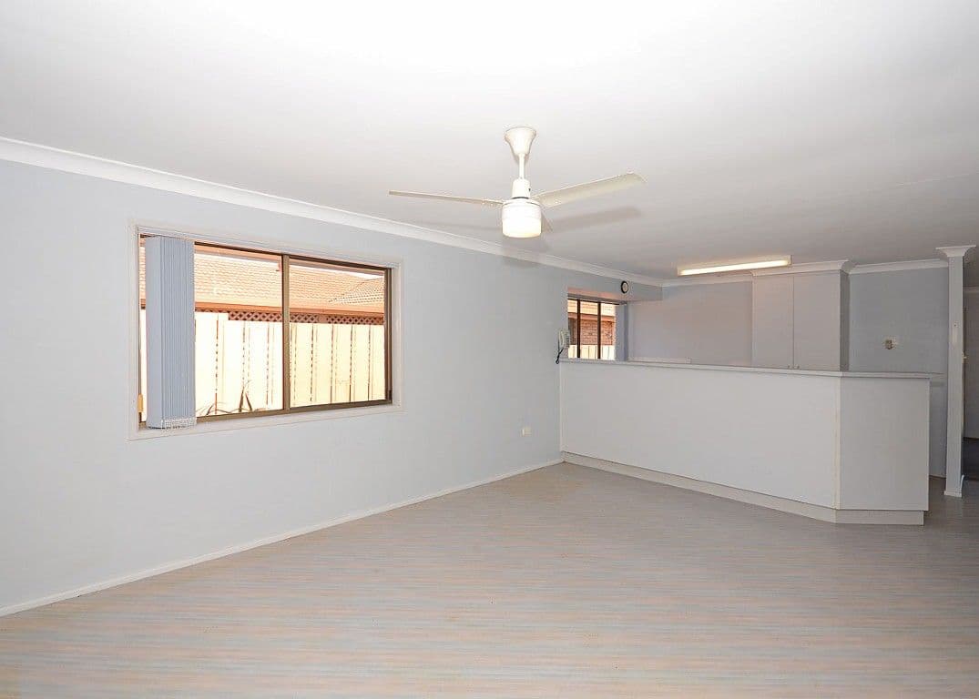 24 Hamer Drive, URANGAN QLD 4655, Urangan - Thumbnail 3