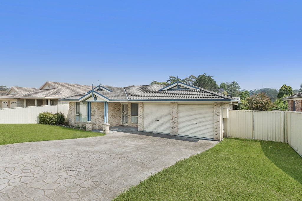 4 Garner Close, Cooranbong - Image 1
