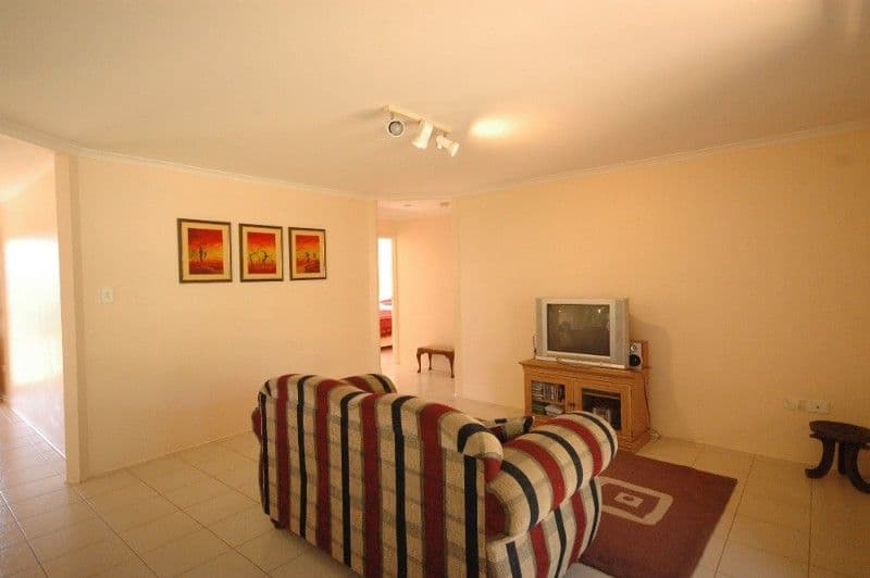 44 Lorraine Crescent, CENTENARY HEIGHTS QLD 4350, Centenary Heights - Thumbnail 4