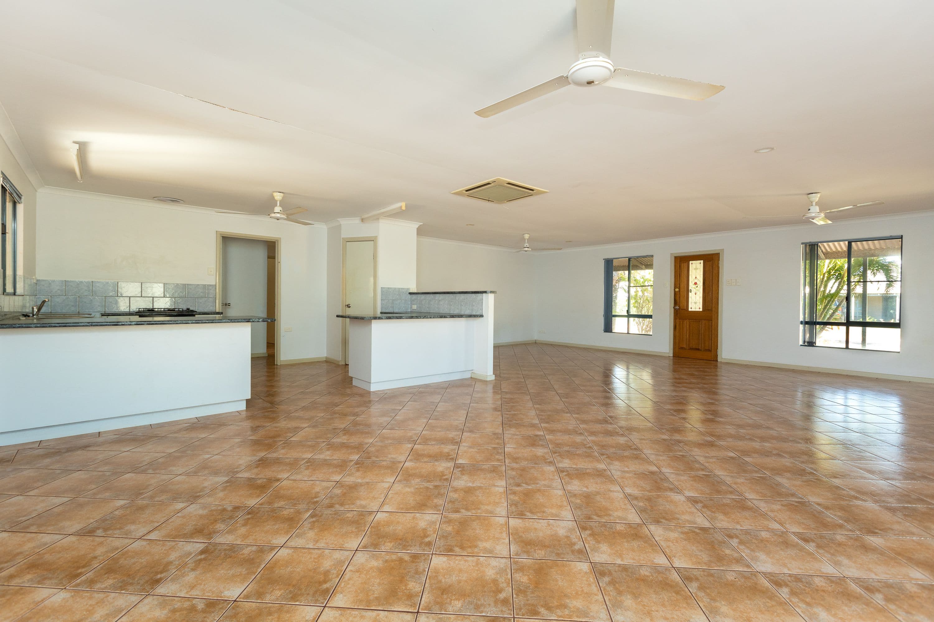 21 Greenshank Drive, Djugun WA 6725, Djugun - Thumbnail 5