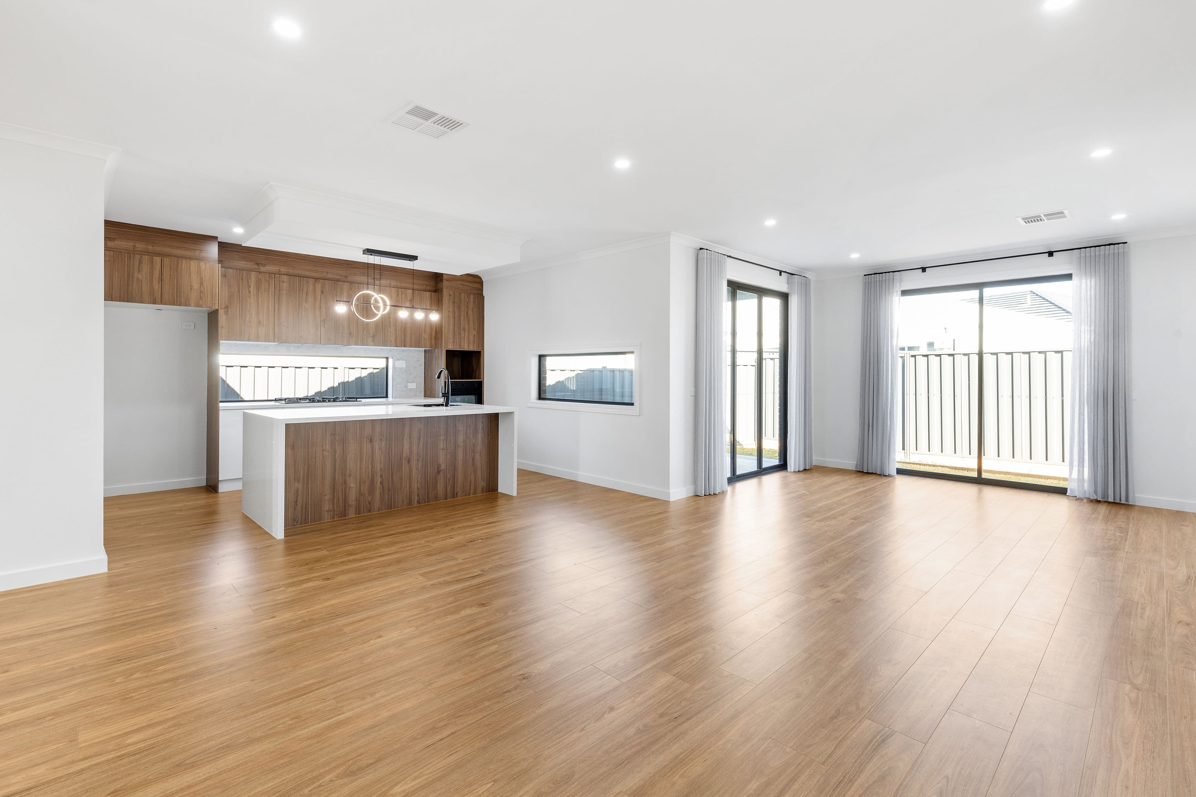 25 Shippens Crescent, Wollert VIC 3750, Wollert - Thumbnail 2