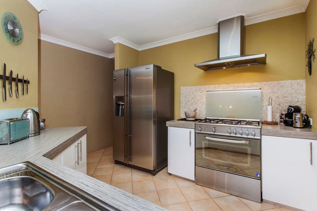 10 Prevelly Circle, WAIKIKI WA 6169, Waikiki - Thumbnail 3
