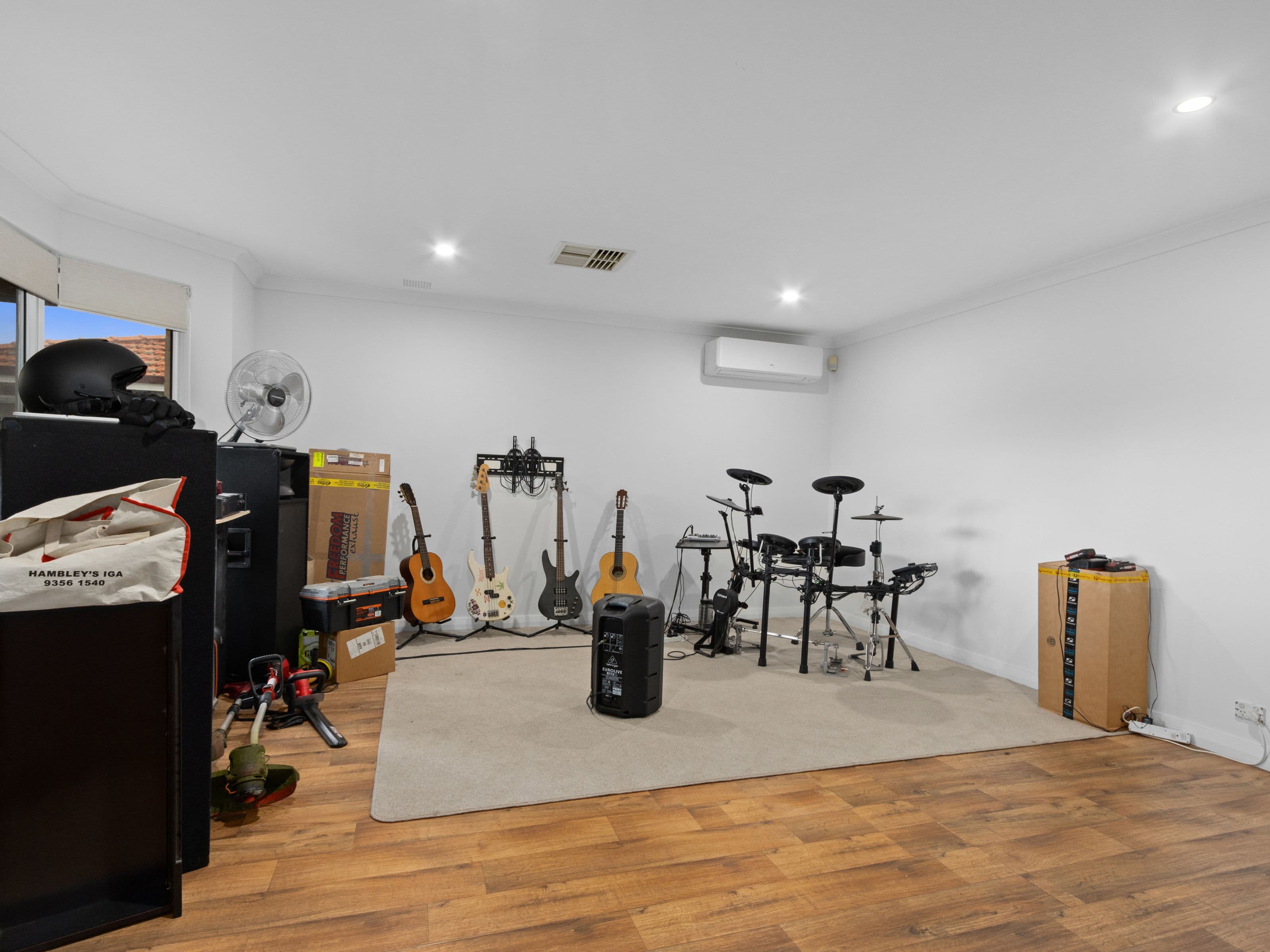 28 Derisleigh Street, Cannington WA 6107, Cannington - Thumbnail 4