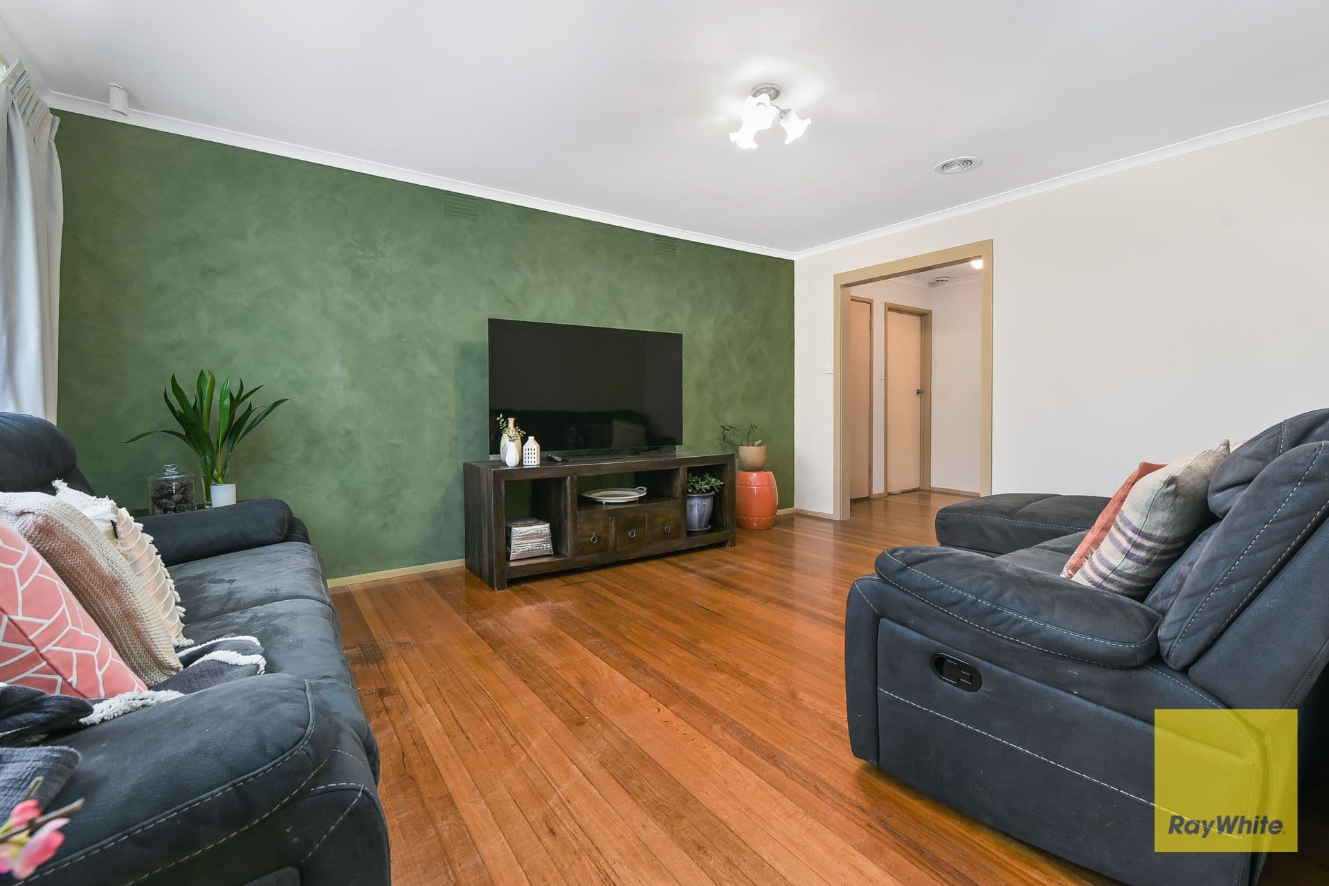 5 Baileyana Drive, Endeavour Hills VIC 3802, Endeavour Hills - Thumbnail 2