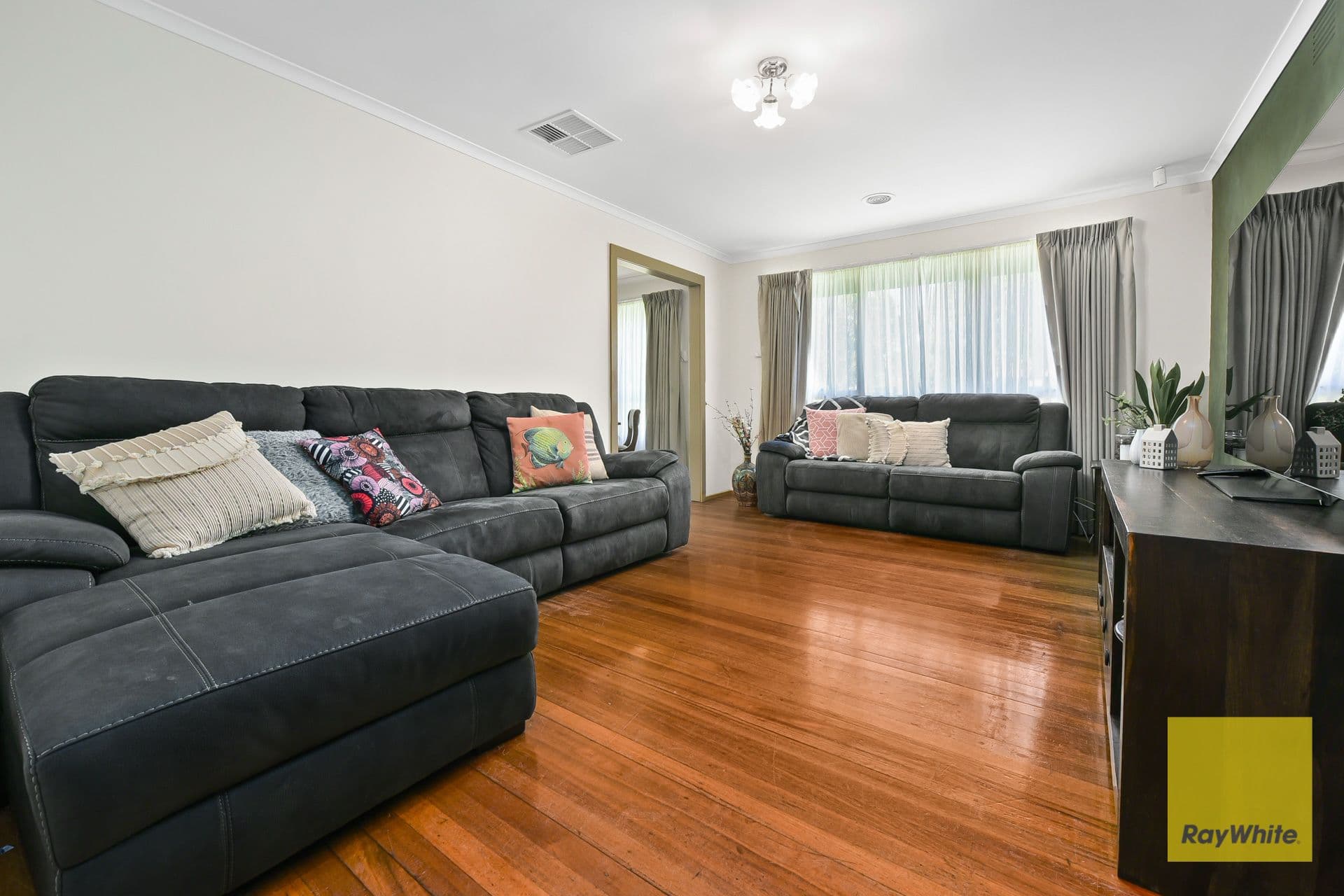 5 Baileyana Drive, Endeavour Hills VIC 3802, Endeavour Hills - Thumbnail 3
