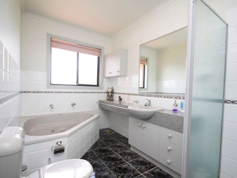 45 Grosvenor Drive, WANDANA HEIGHTS VIC 3216, Wandana Heights - Thumbnail 7