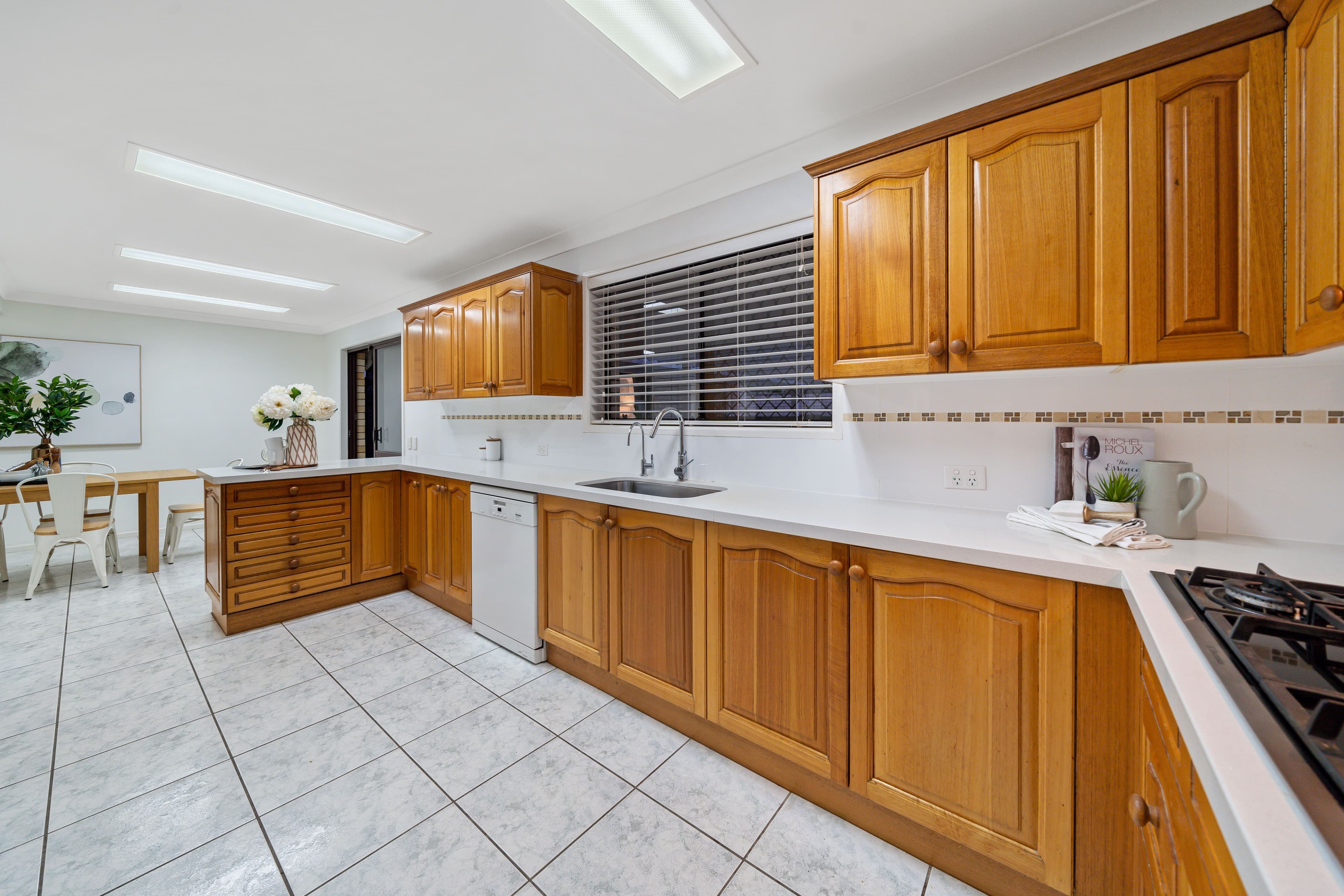 1 Tapscott Street, Wishart QLD 4122, Wishart - Thumbnail 4