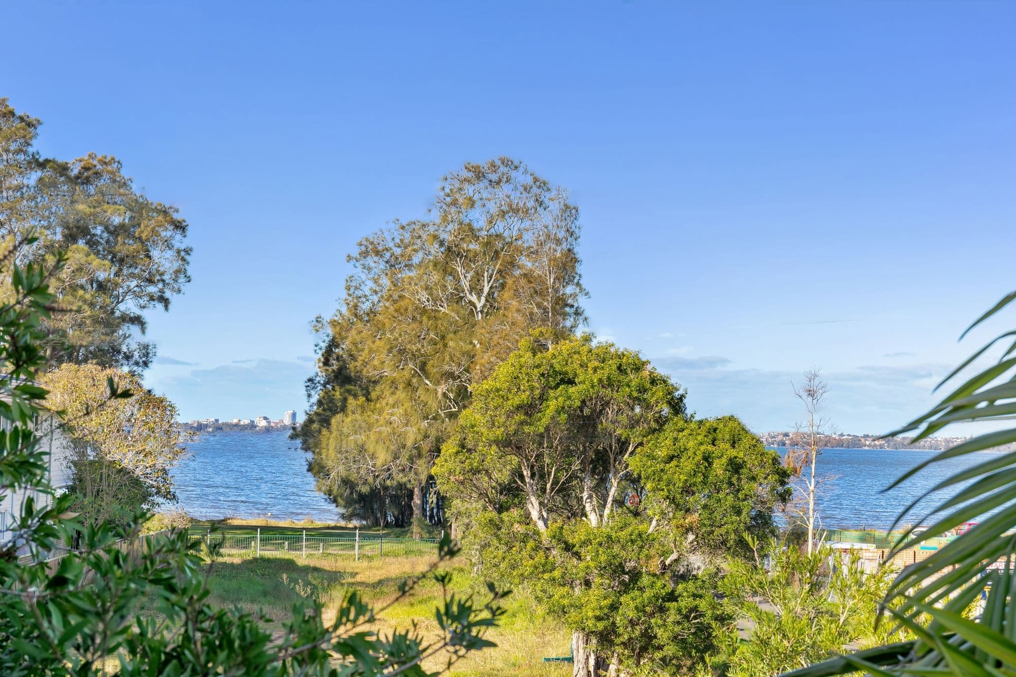 242 Lakedge Avenue, Berkeley Vale NSW 2261, Berkeley Vale - Thumbnail 3