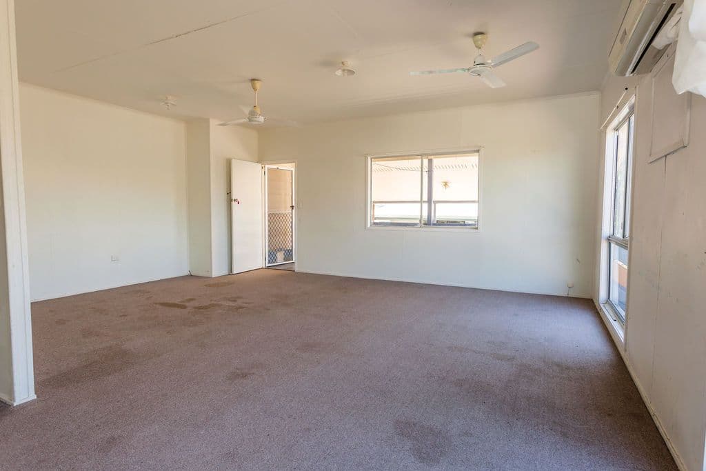 8 Huntley Street, Capella QLD 4723, Capella - Thumbnail 5