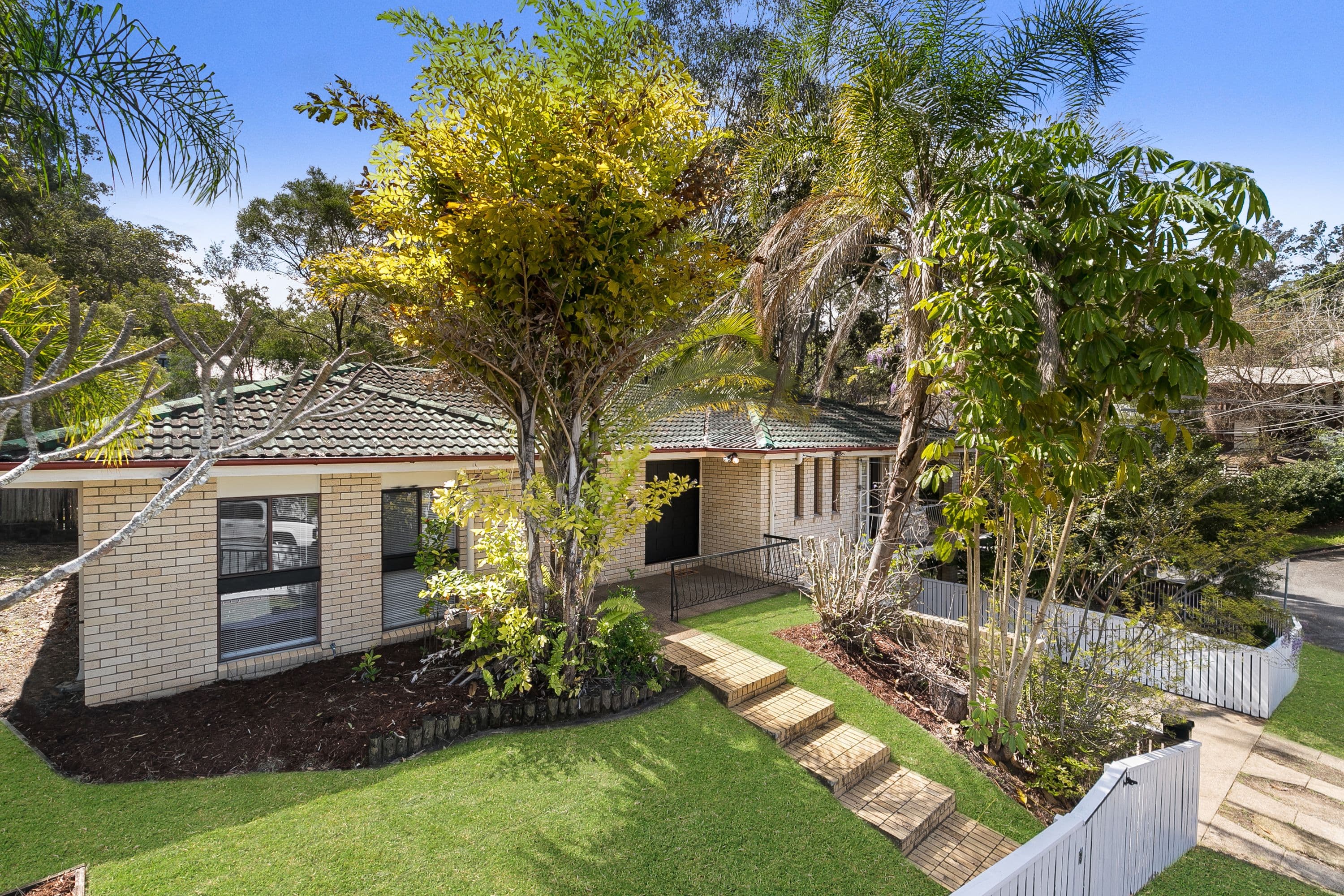 15 Robyn Street, Chapel Hill QLD 4069, Chapel Hill - Image 1