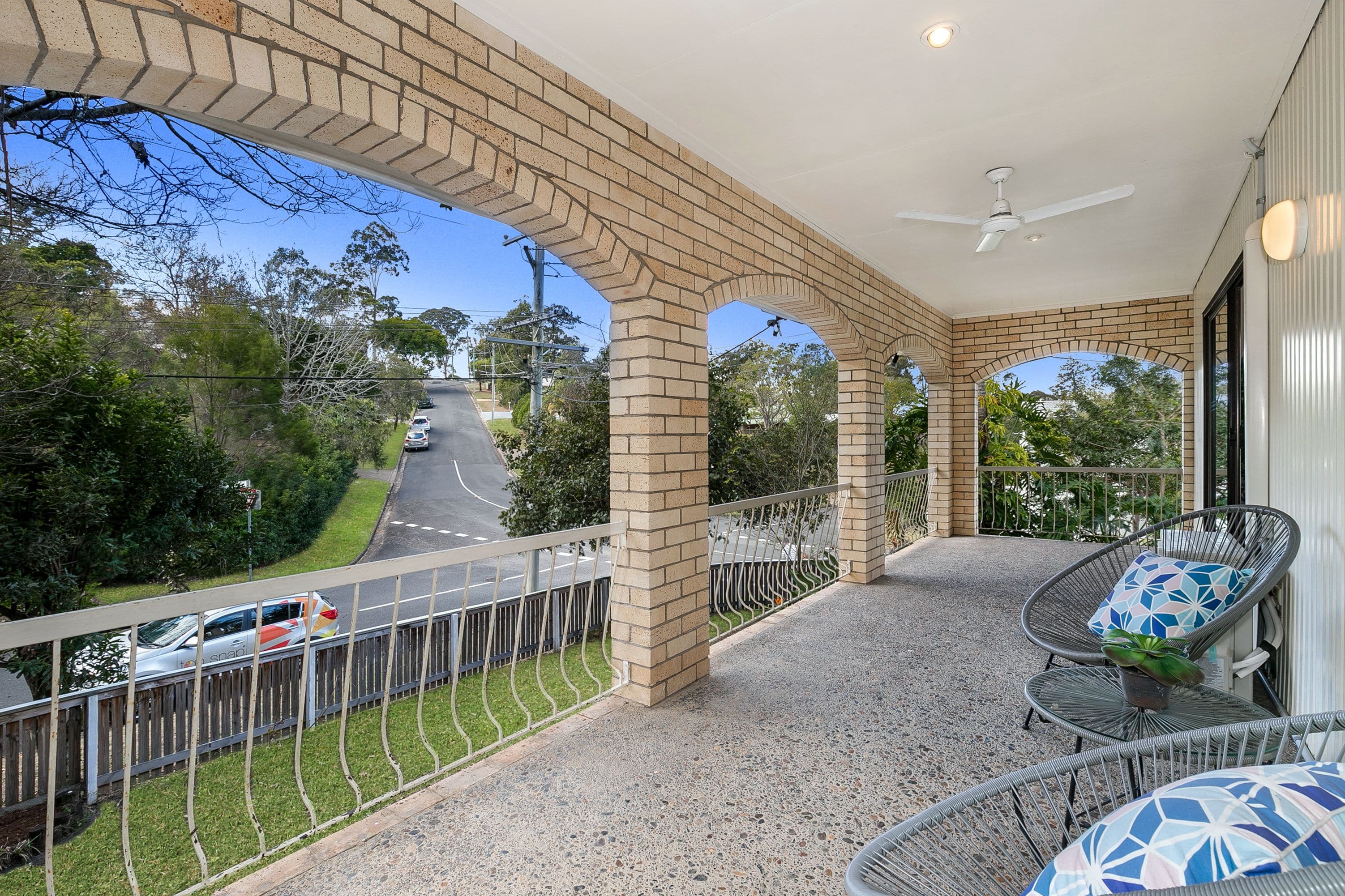 15 Robyn Street, Chapel Hill QLD 4069, Chapel Hill - Thumbnail 2