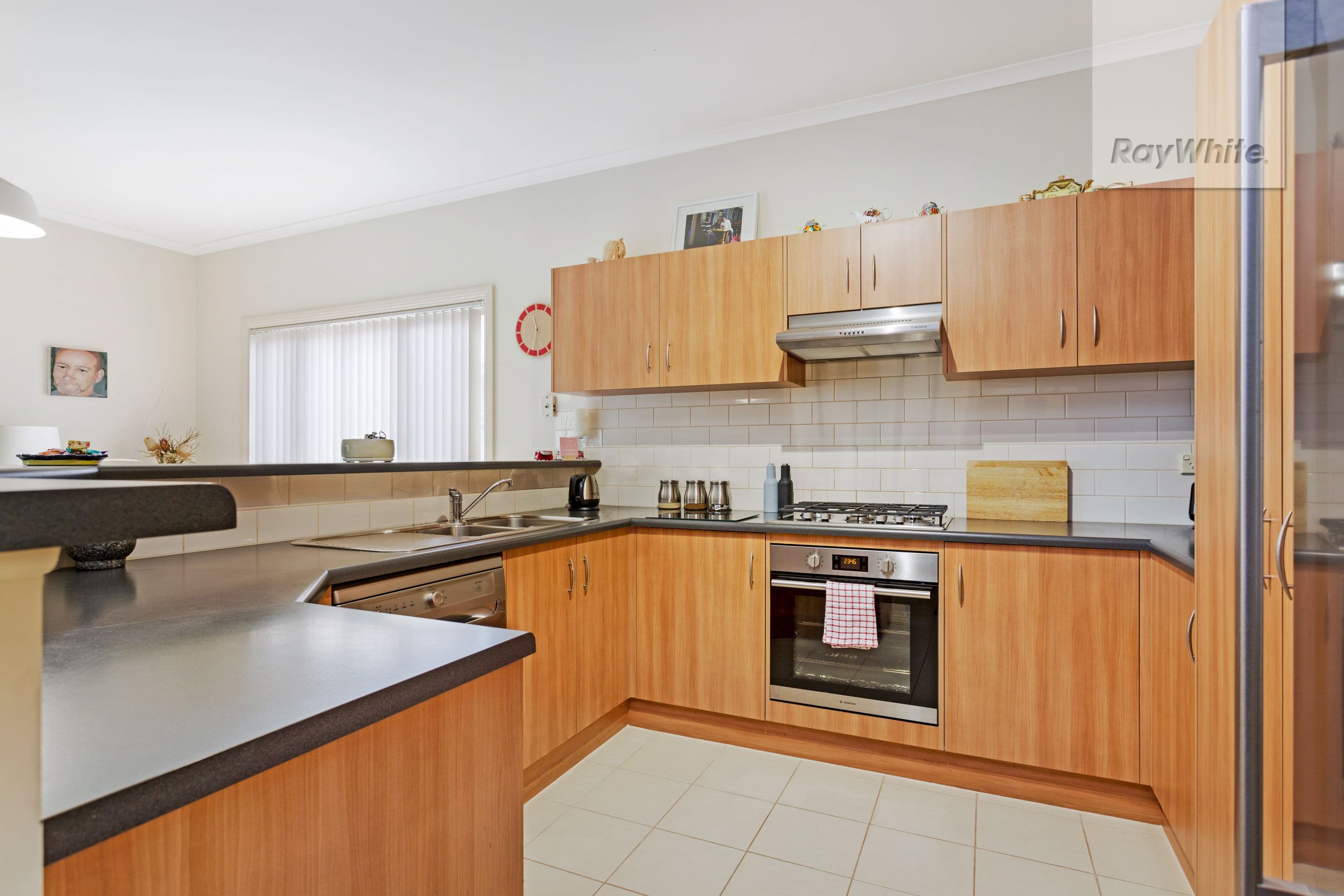30 Beechwood Avenue, Mawson Lakes SA 5095, Mawson Lakes - Thumbnail 3