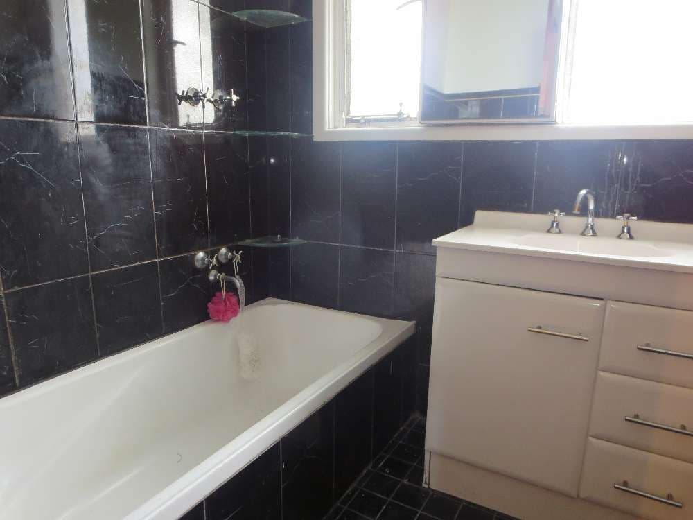 1059 Alemein Avenue, Lavington NSW 2641, Lavington - Thumbnail 4