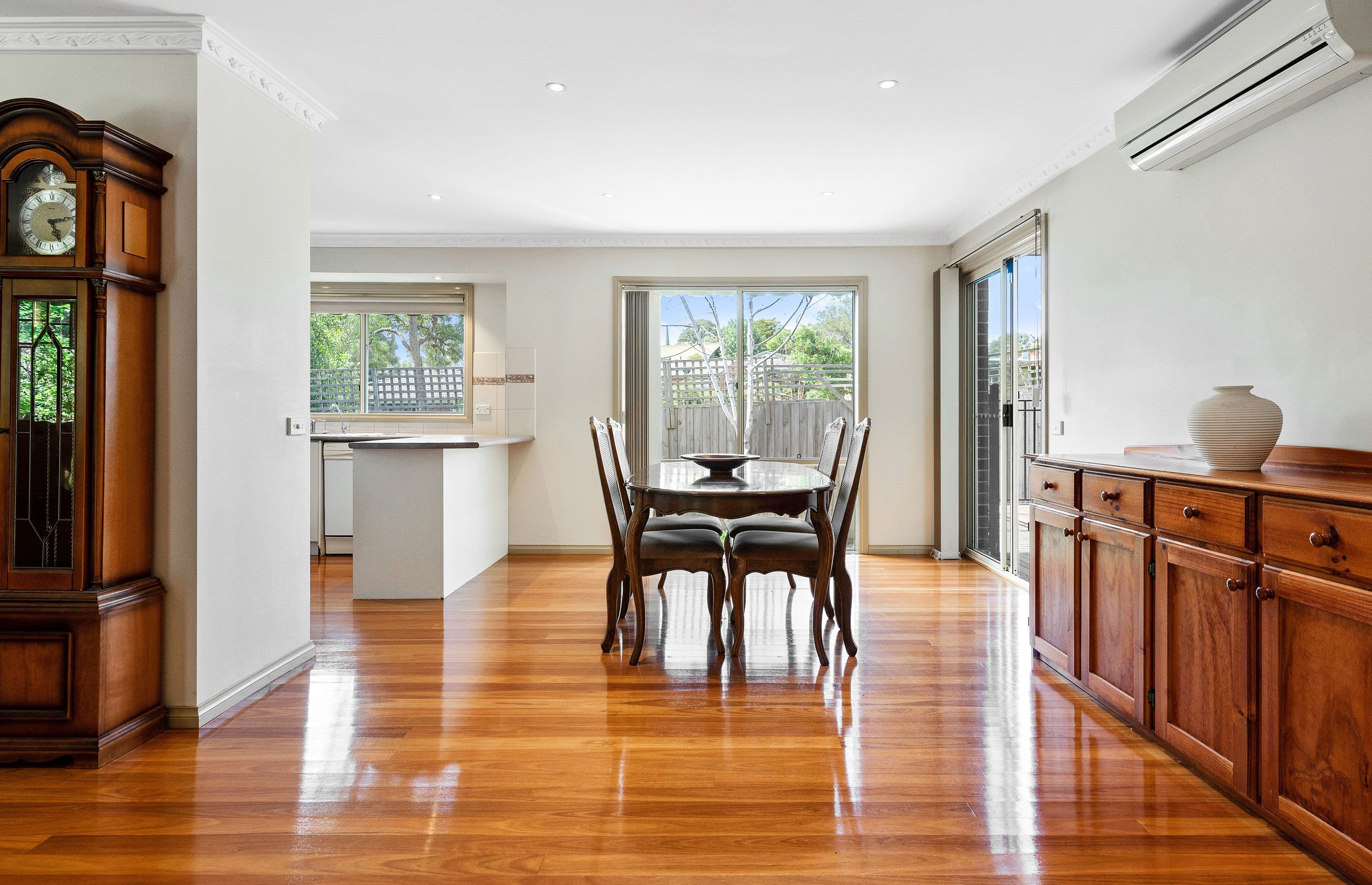 15 Cambridge Road, Mooroolbark VIC 3138, Mooroolbark - Thumbnail 4