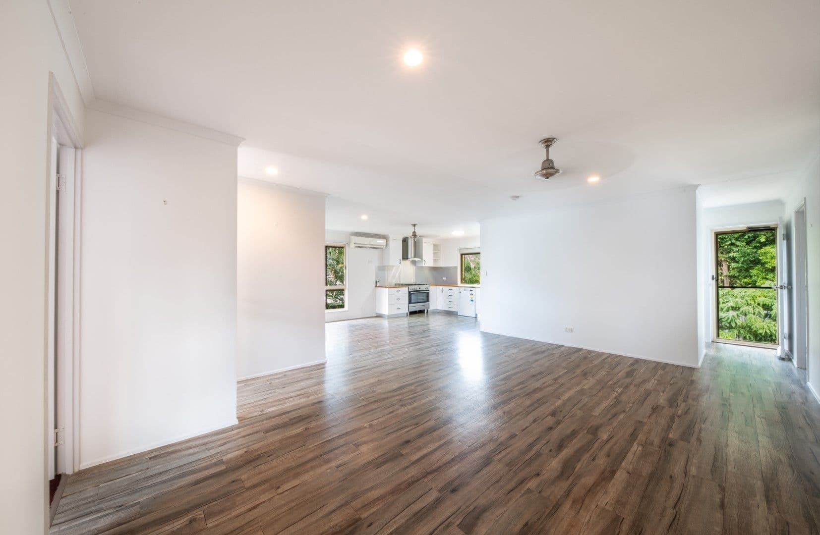 14 Daydream Court, Cannonvale QLD 4802, Cannonvale - Thumbnail 7