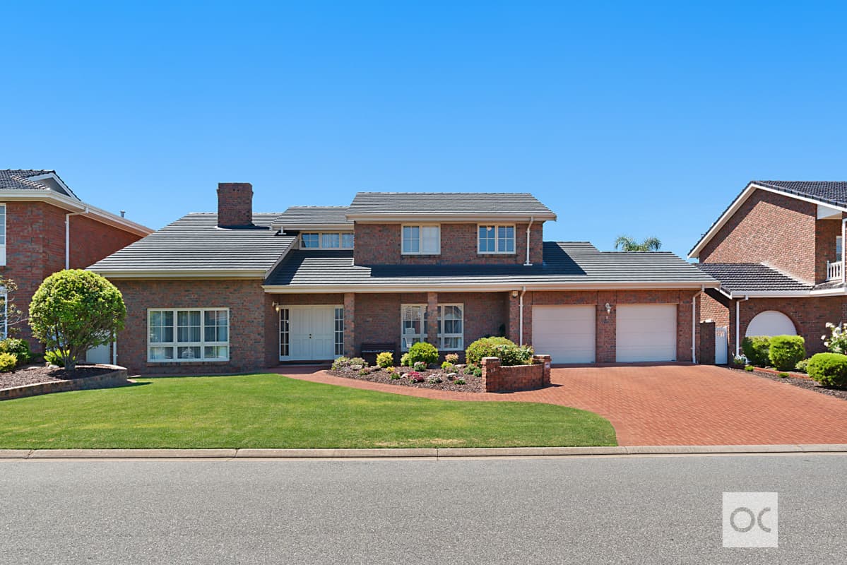 13 Pitcairn Grove, West Lakes - Image 1