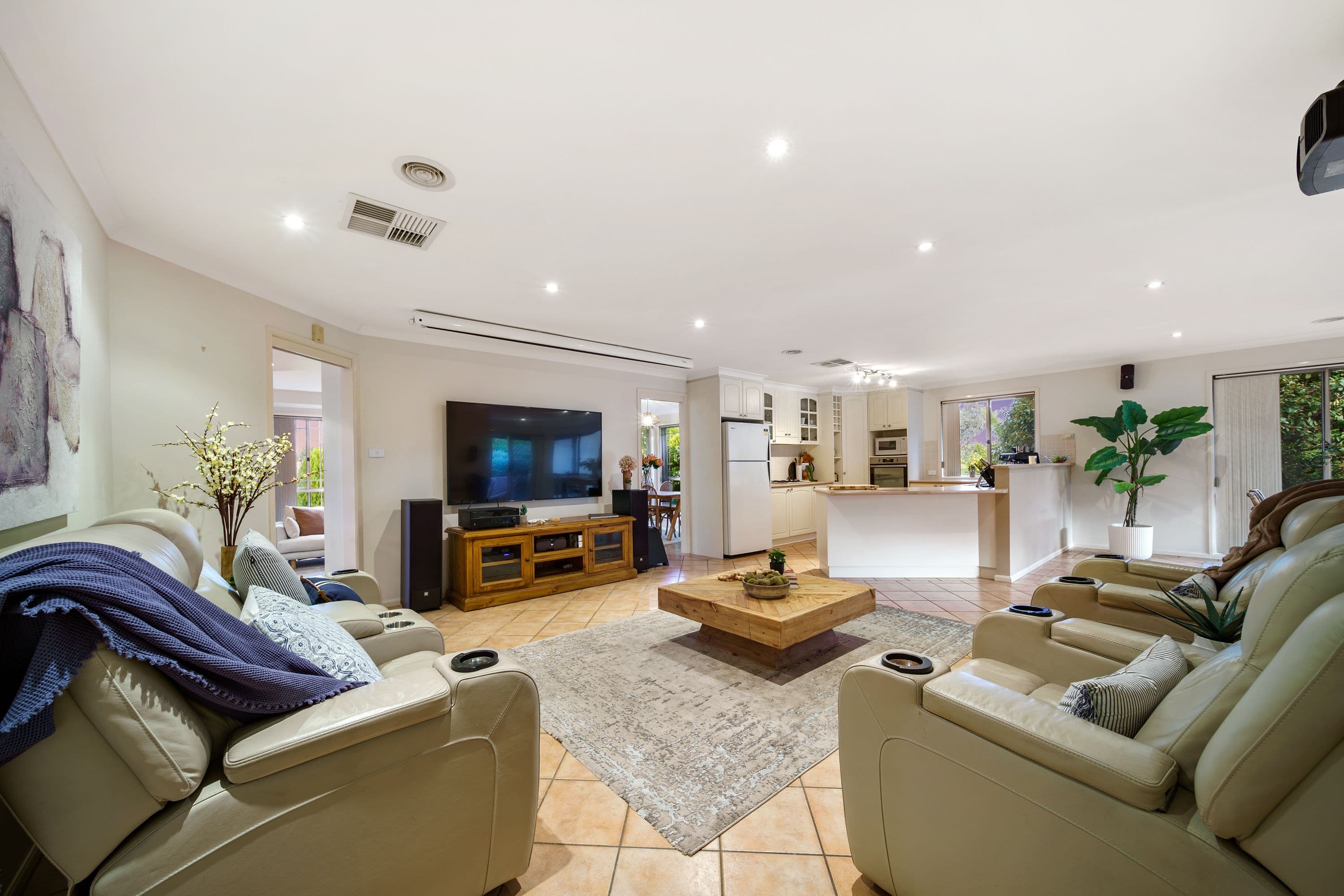 1 Proserpine Circuit, Amaroo ACT 2914, Amaroo - Thumbnail 8