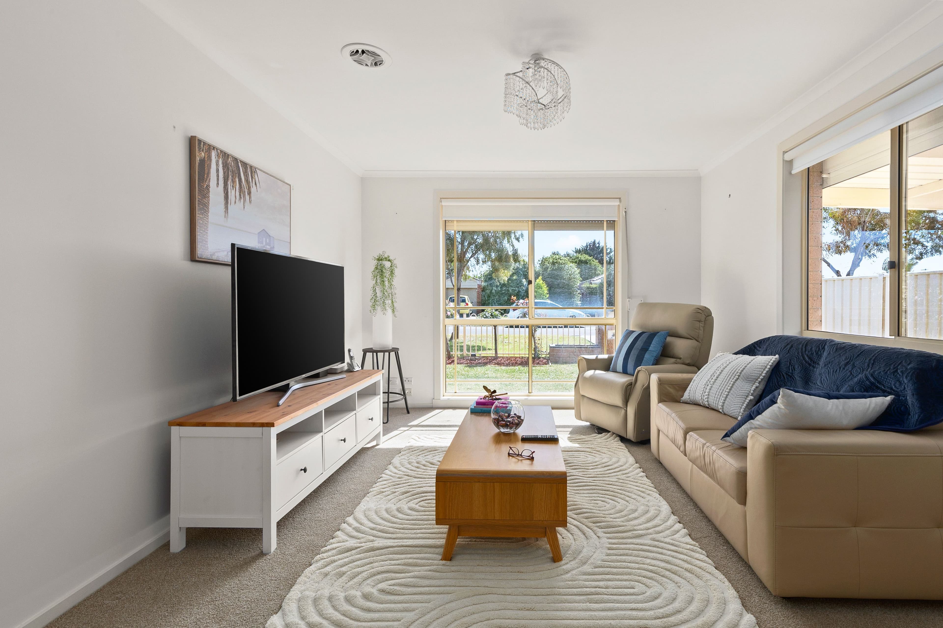 4 Emery Court, Altona Meadows VIC 3028, Altona Meadows - Thumbnail 2