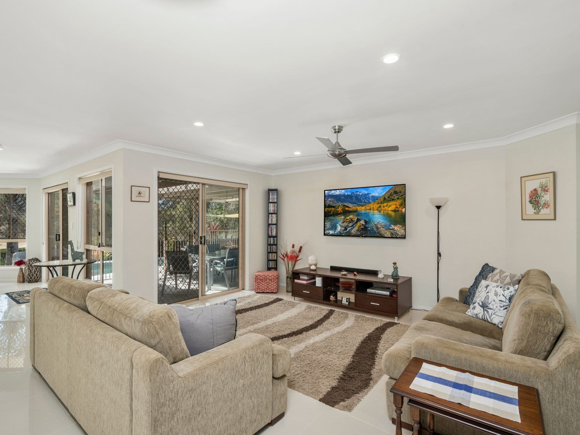 13 Hydrilla Court, Elanora QLD 4221, Elanora - Thumbnail 4