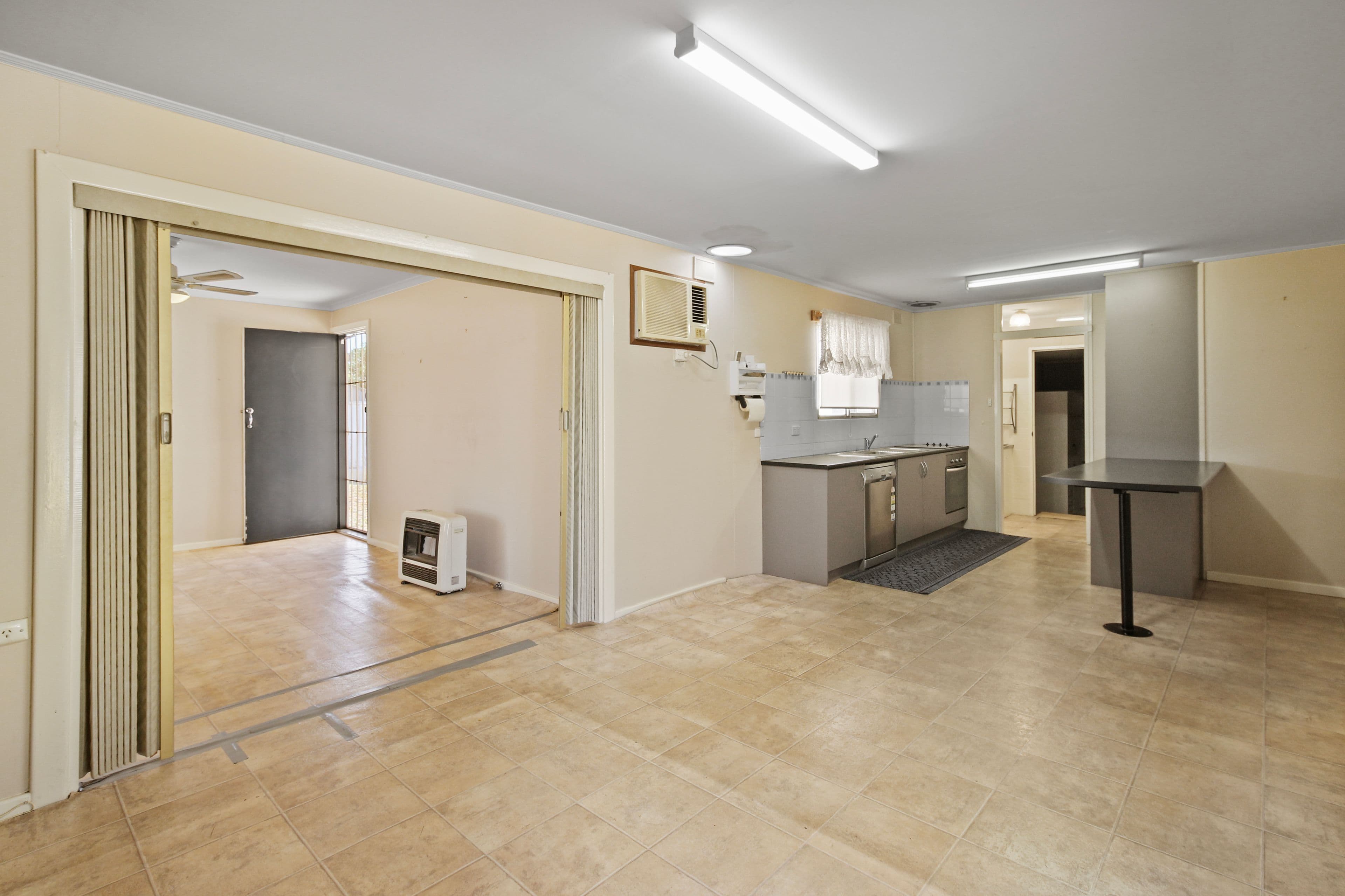 3 Jacobs Street, Waikerie SA 5330, Waikerie - Thumbnail 2