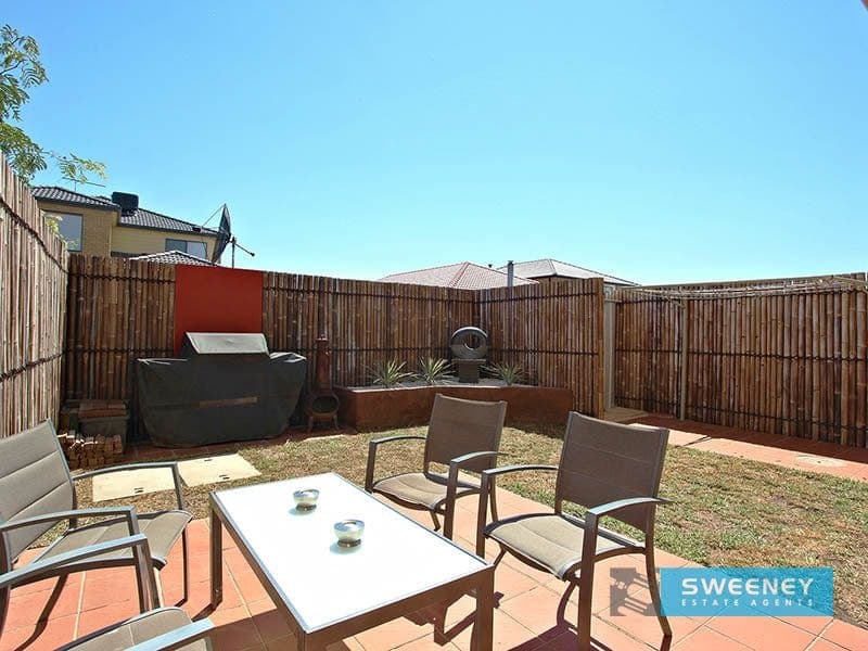 Unit 3/14 Mickleton Grove, Point Cook - Thumbnail 5