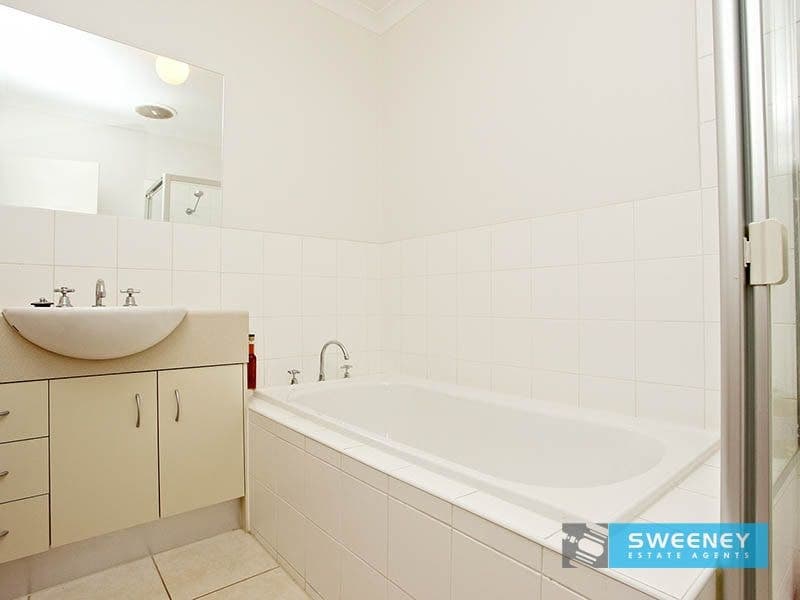 Unit 3/14 Mickleton Grove, Point Cook - Thumbnail 7
