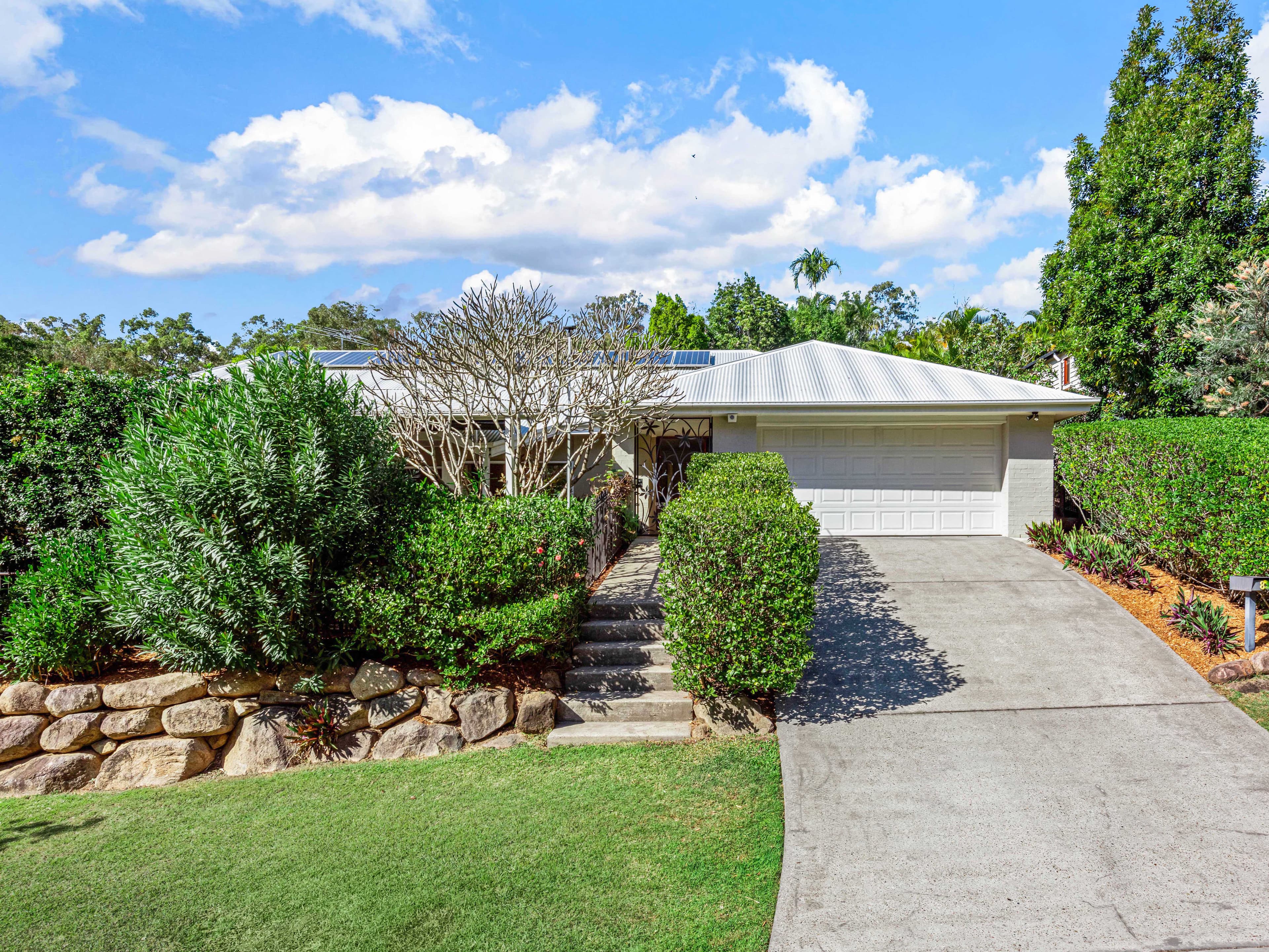 8 Tipuana Place, Bardon QLD 4065, Bardon - Thumbnail 2