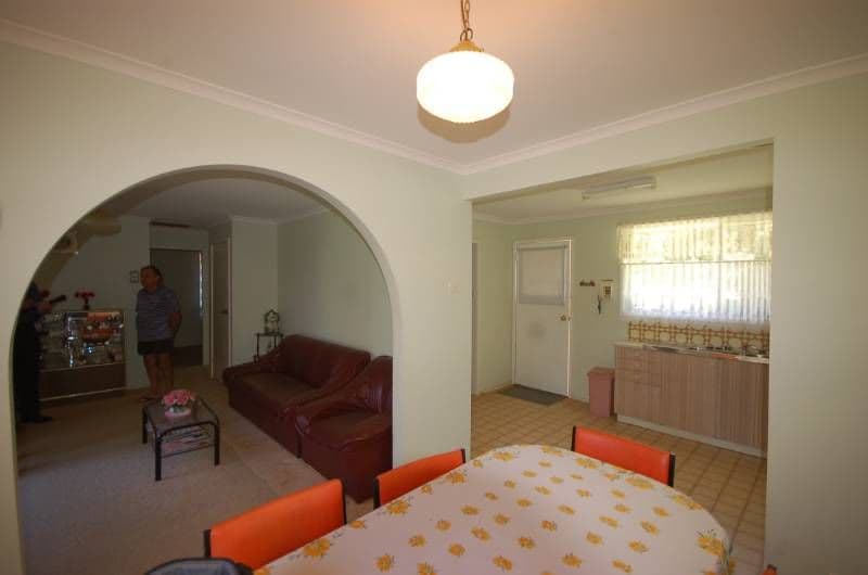 6 Jolly Place, GRIFFITH NSW 2680, Griffith - Thumbnail 3