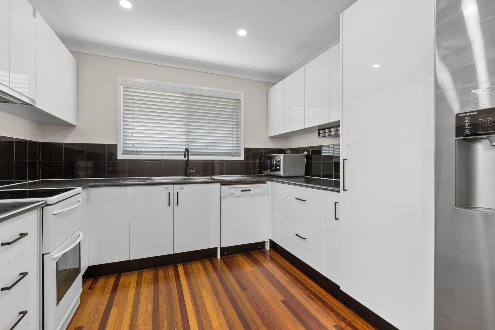18 Hemsworth Street, Acacia Ridge QLD 4110, Acacia Ridge - Thumbnail 5