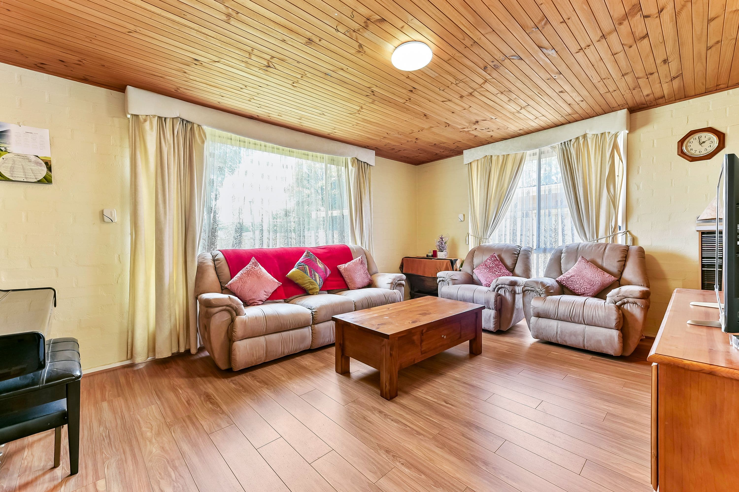 12 Edinborough Street, Hallam VIC 3803, Hallam - Thumbnail 4