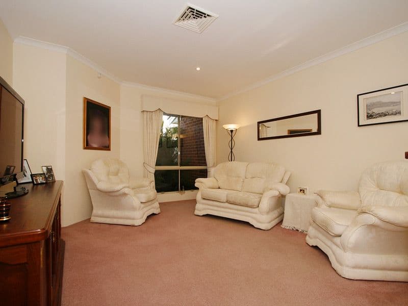 13 West End Parade, CANNING VALE WA 6155, Canning Vale - Thumbnail 3