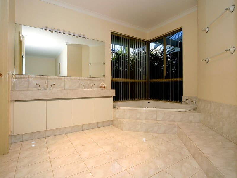 13 West End Parade, CANNING VALE WA 6155, Canning Vale - Thumbnail 4
