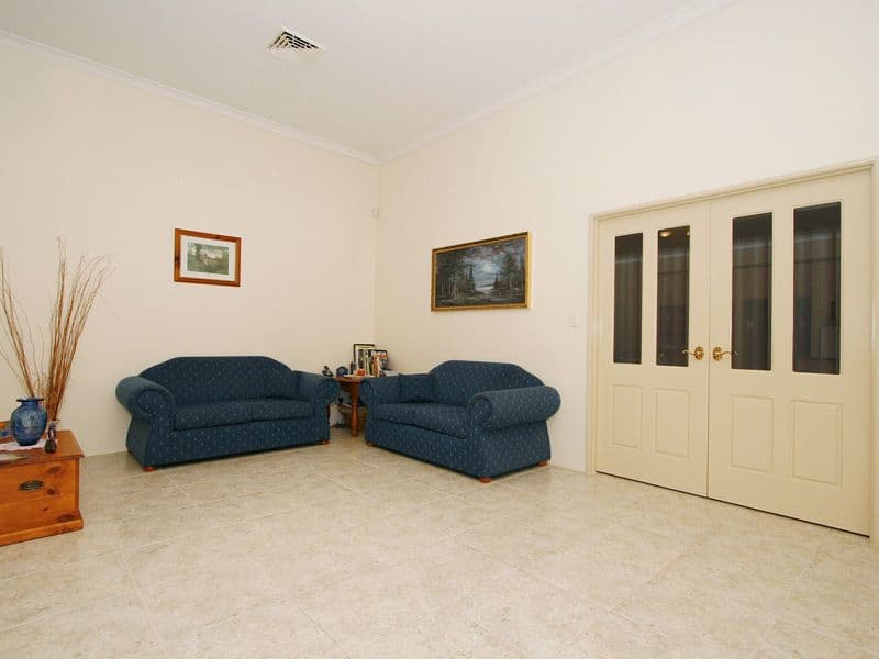13 West End Parade, CANNING VALE WA 6155, Canning Vale - Thumbnail 6