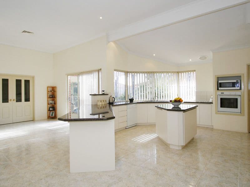 13 West End Parade, CANNING VALE WA 6155, Canning Vale - Thumbnail 7