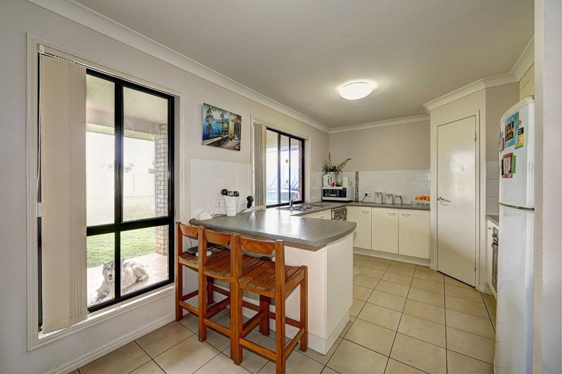 56 The Strand West, THABEBAN QLD 4670, Thabeban - Thumbnail 3